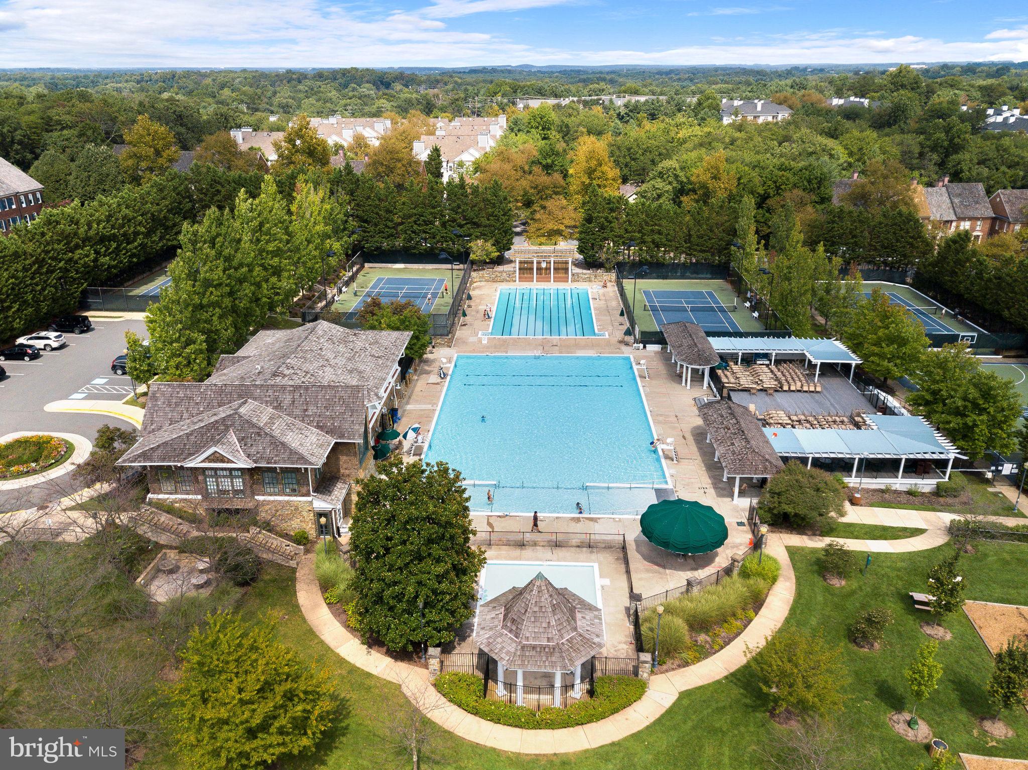 THE COLONNADE AT KENTLANDS - Residential Lease
