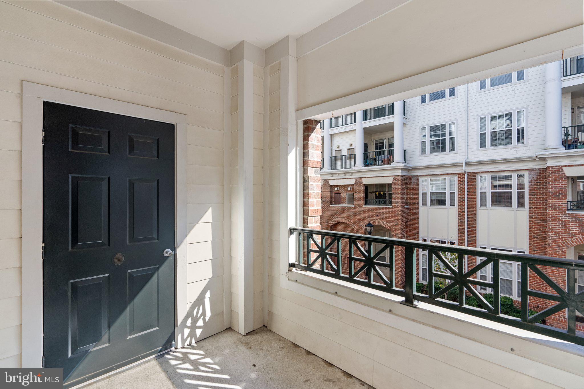 THE COLONNADE AT KENTLANDS - Residential Lease