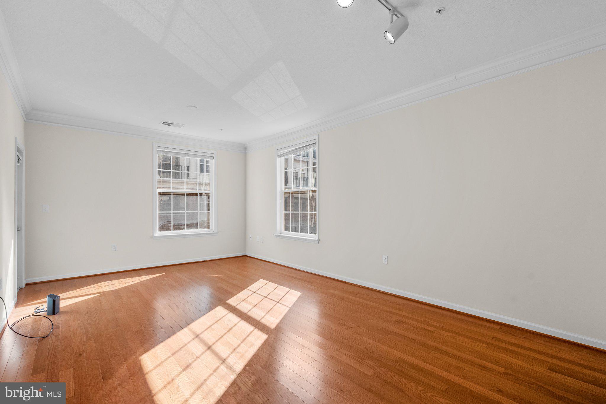 THE COLONNADE AT KENTLANDS - Residential Lease