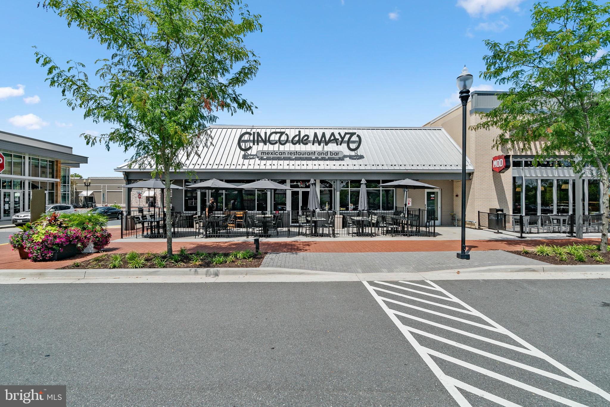 THE COLONNADE AT KENTLANDS - Residential Lease