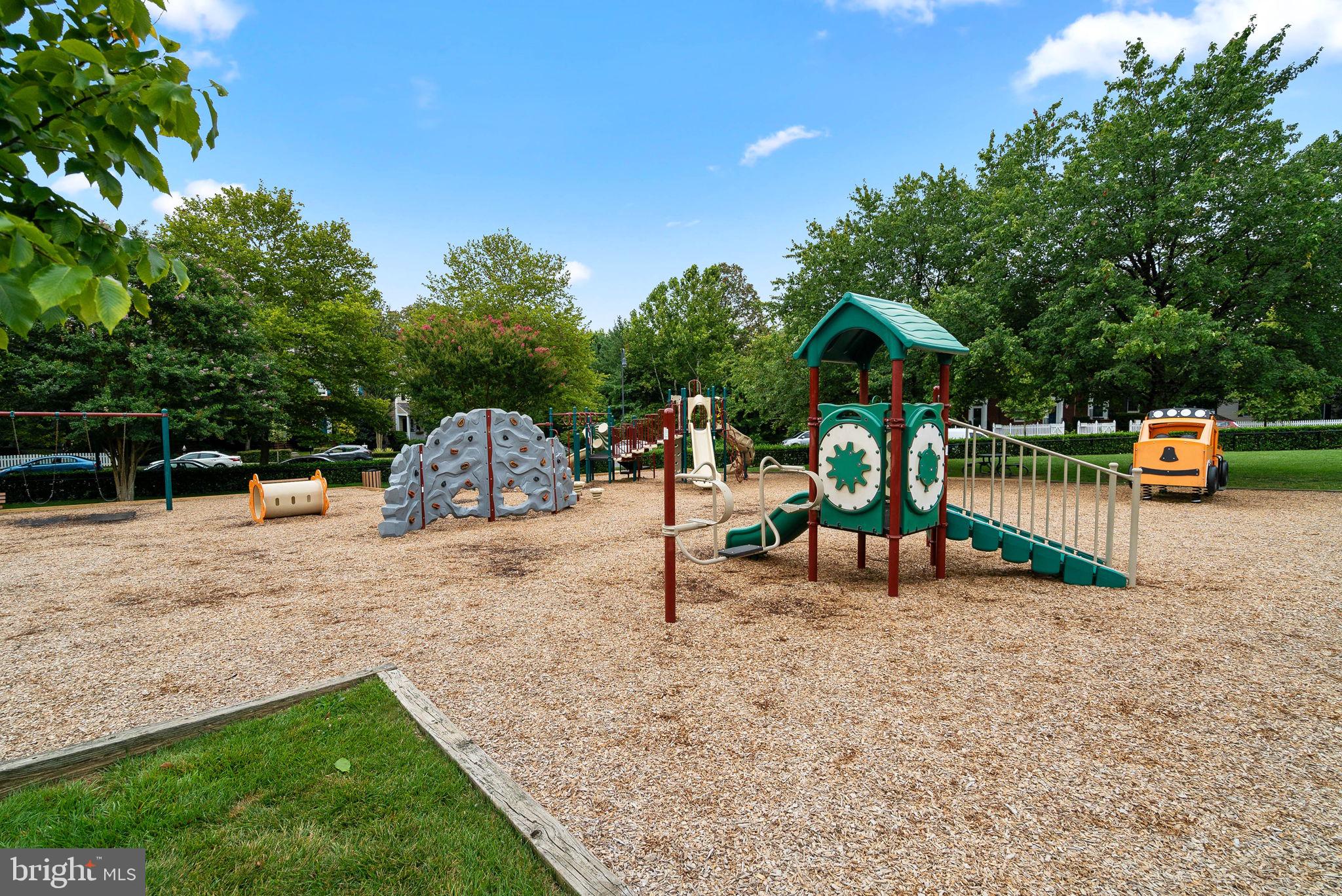 THE COLONNADE AT KENTLANDS - Residential Lease