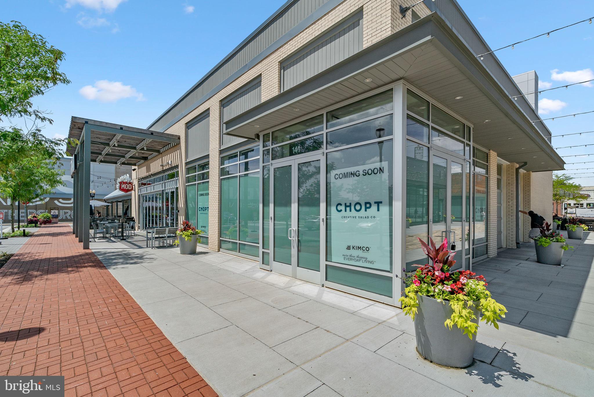 THE COLONNADE AT KENTLANDS - Residential Lease