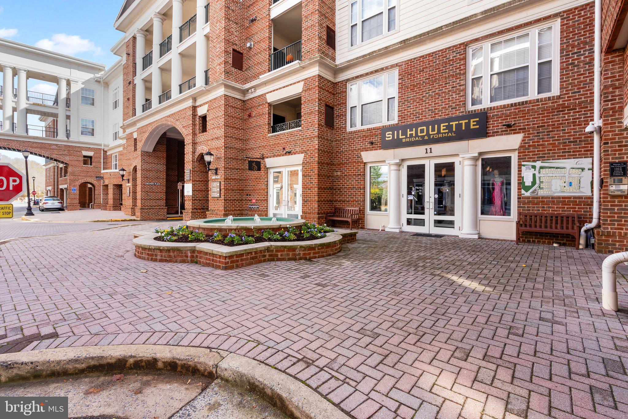 THE COLONNADE AT KENTLANDS - Residential Lease