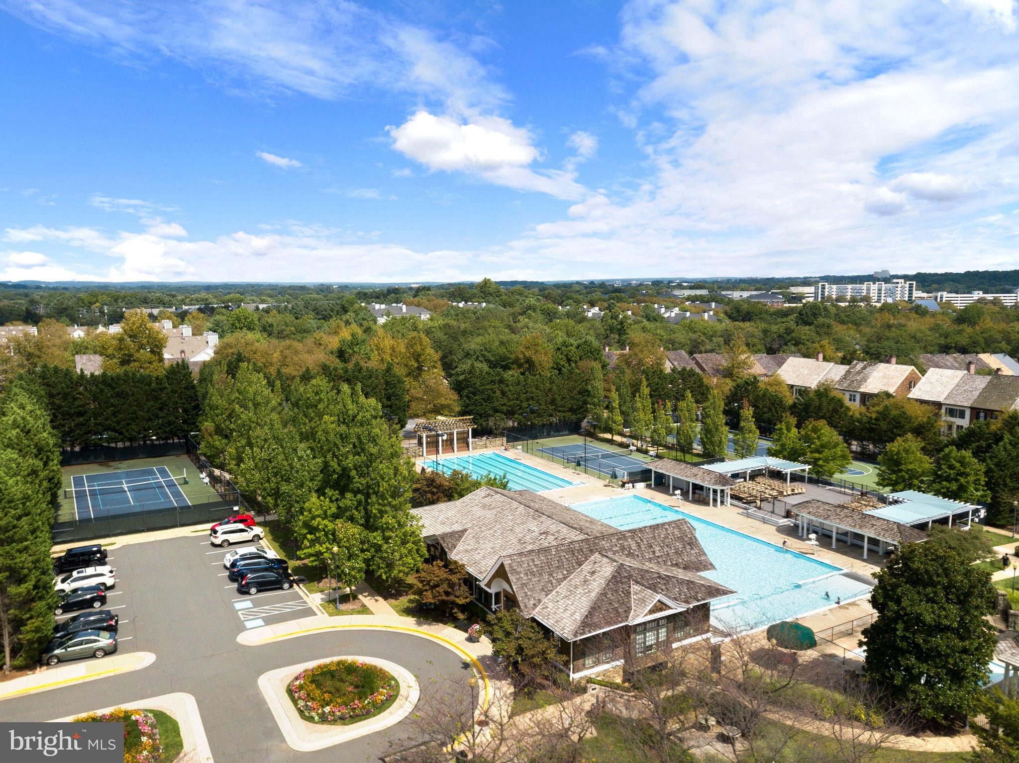 THE COLONNADE AT KENTLANDS - Residential Lease
