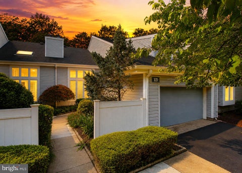 Townhouse For Sale - 103 Sunshine Lakes Drive<br/> VOORHEES, NJ 08043