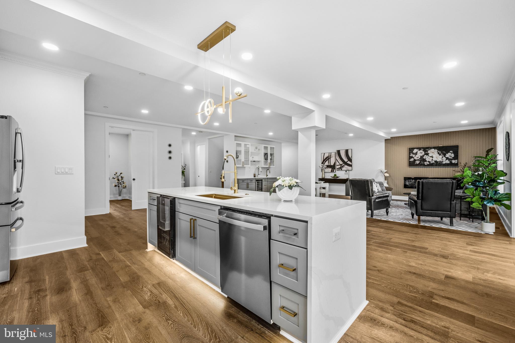 WOODMOOR - Residential