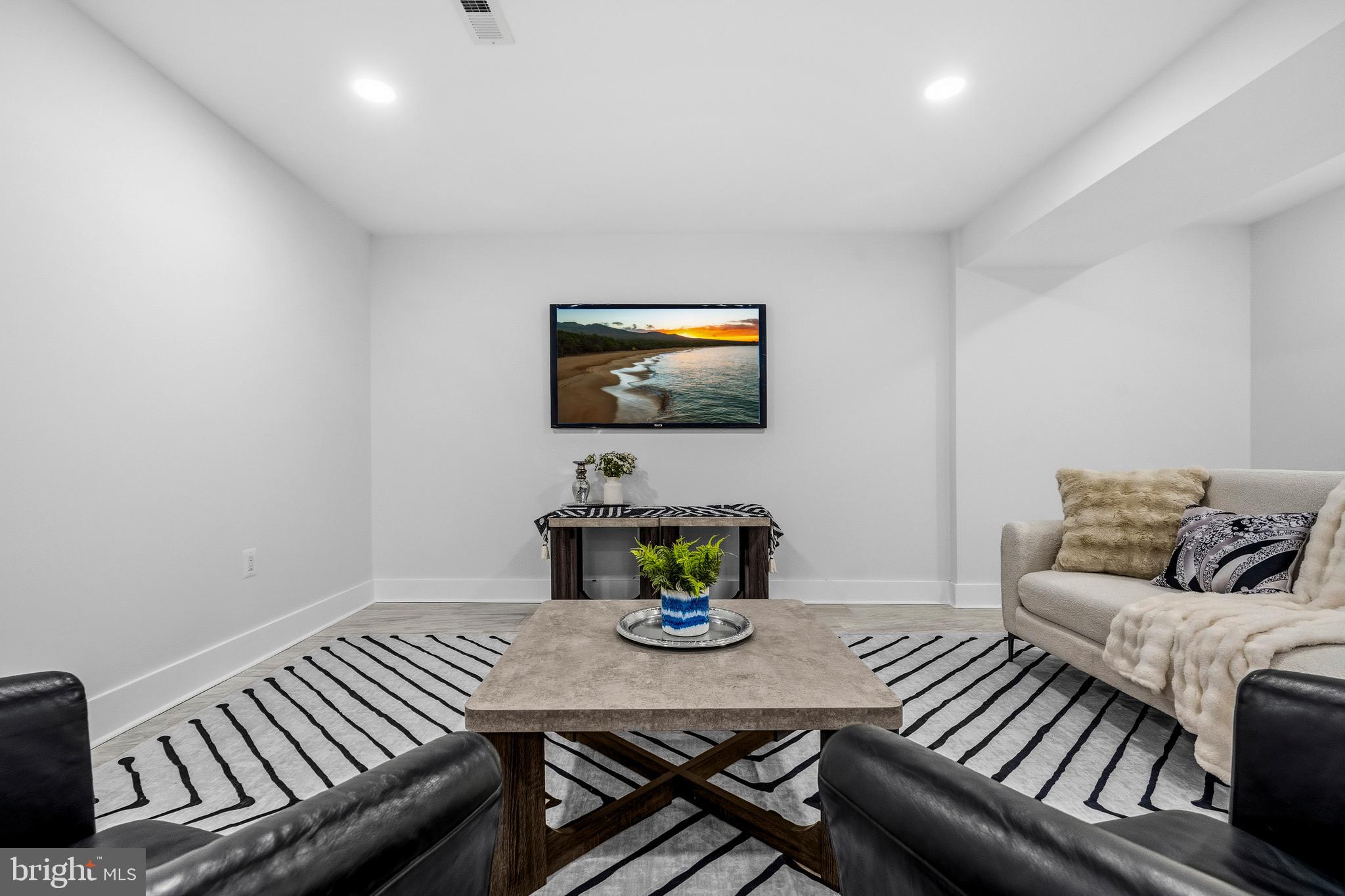 WOODMOOR - Residential