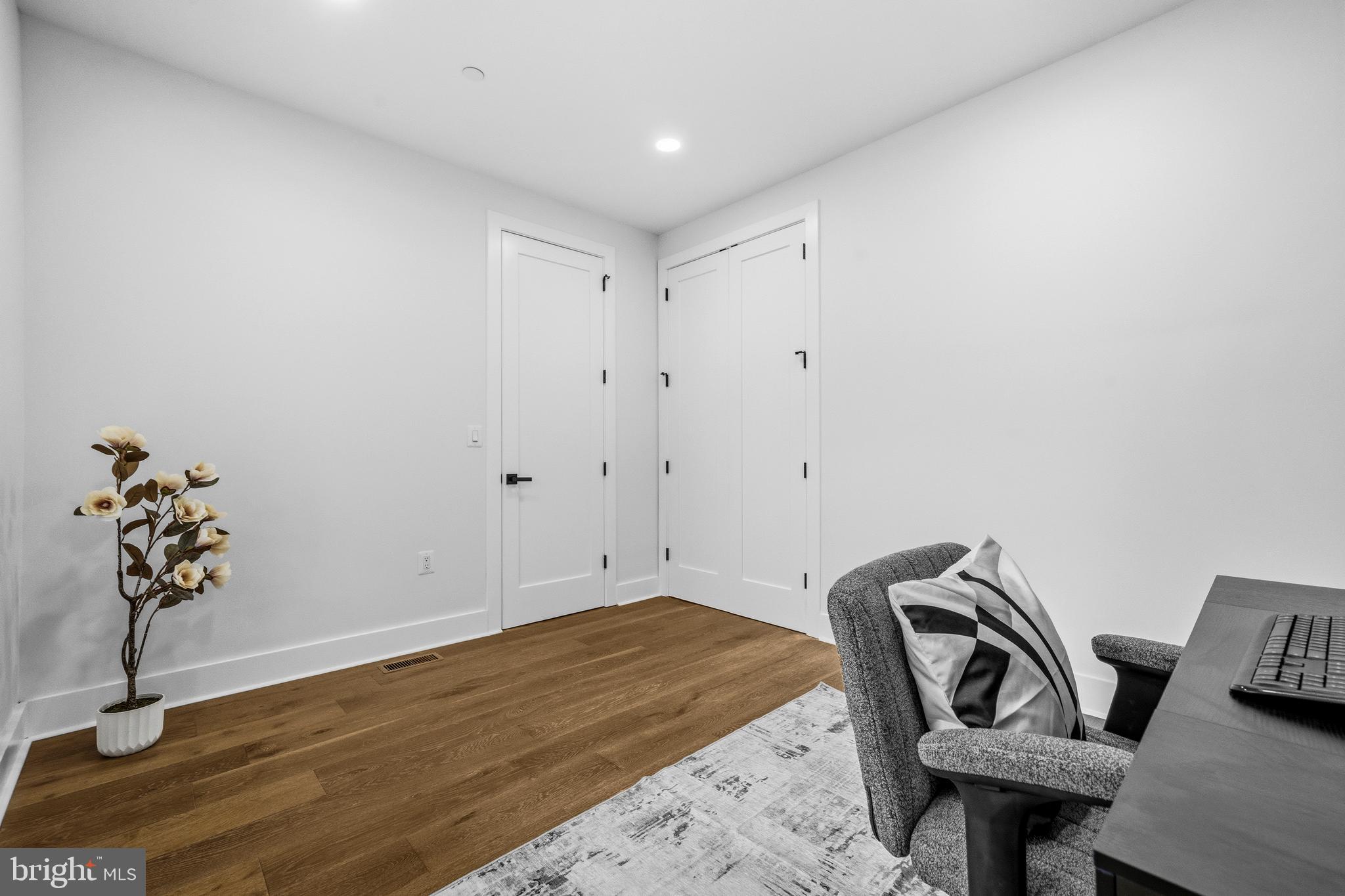 WOODMOOR - Residential