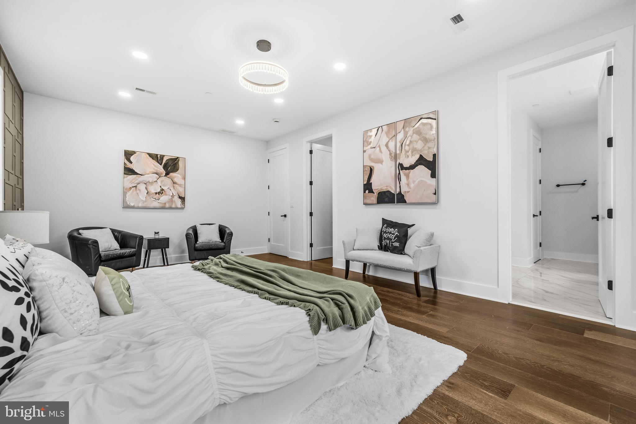 WOODMOOR - Residential