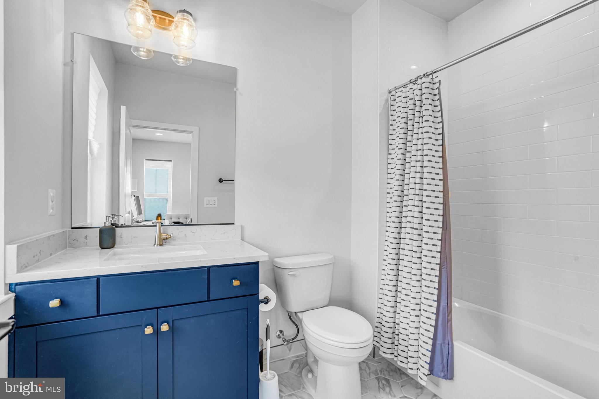 BREN POINTE - Residential