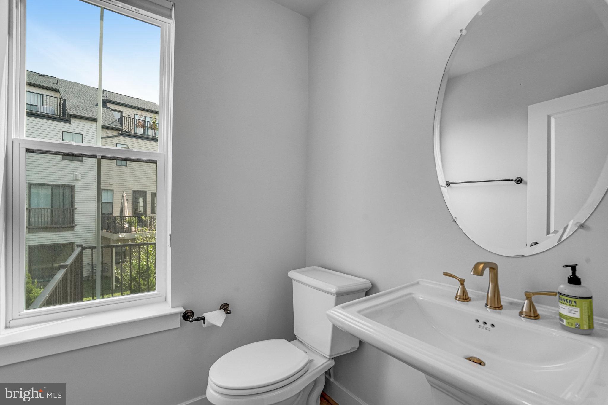 BREN POINTE - Residential