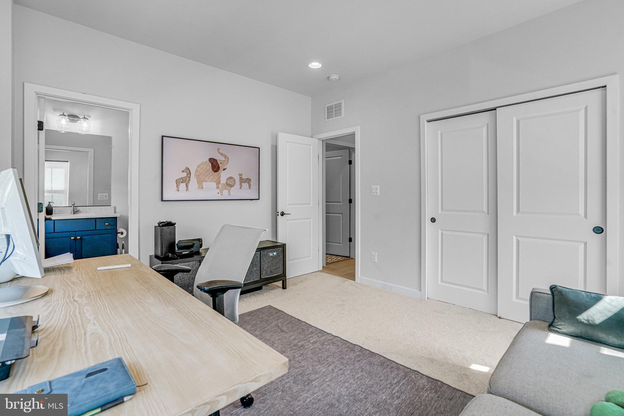 BREN POINTE - Residential