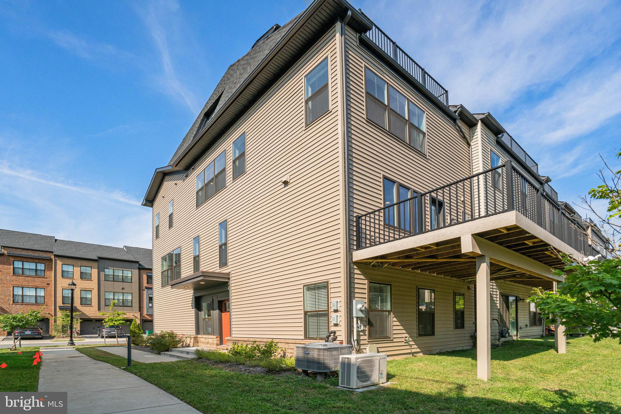 BREN POINTE - Residential