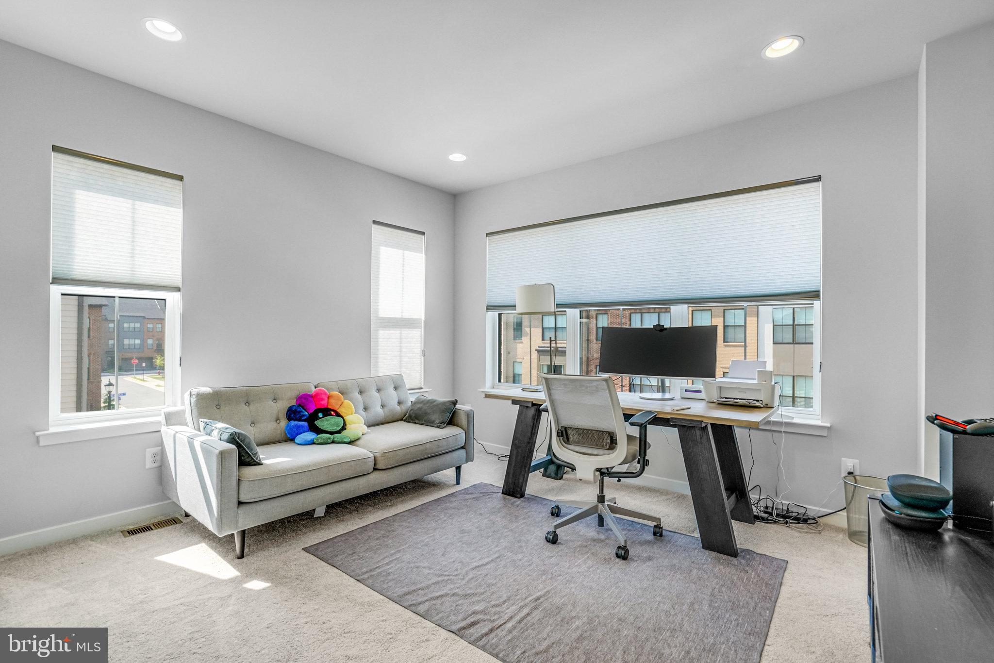 BREN POINTE - Residential