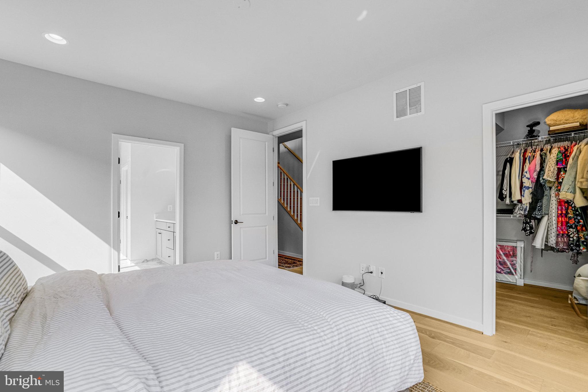 BREN POINTE - Residential