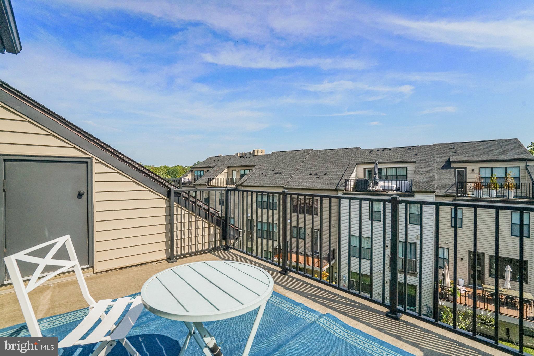 BREN POINTE - Residential