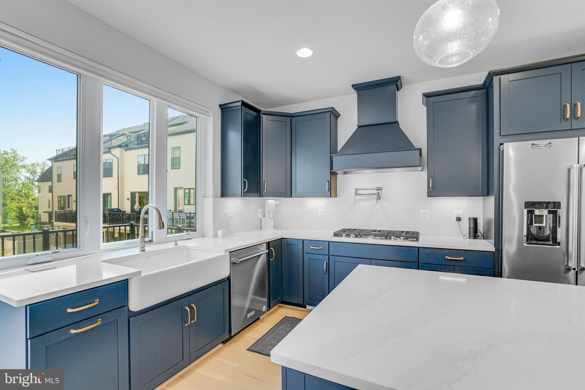 BREN POINTE - Residential