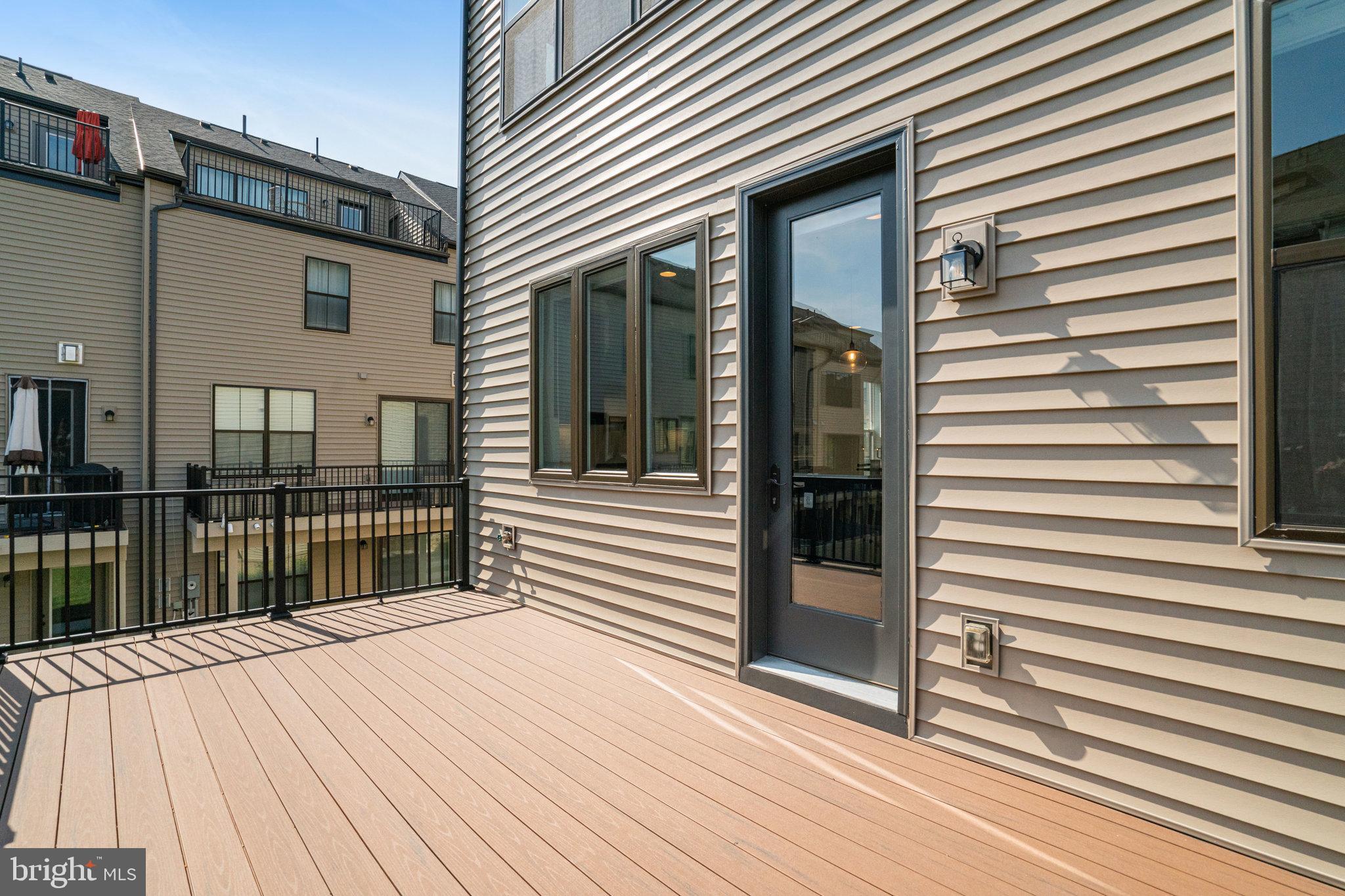 BREN POINTE - Residential