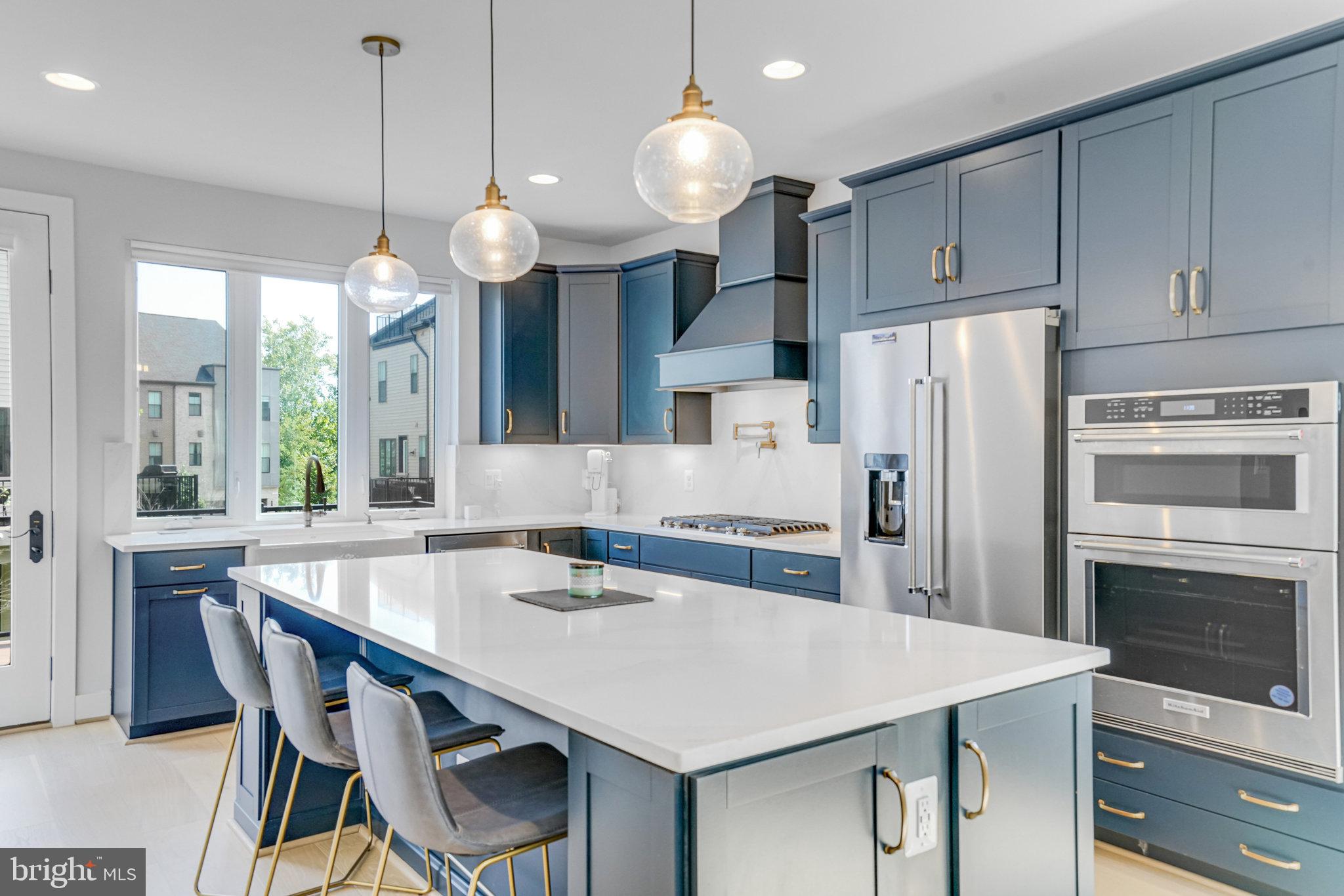 BREN POINTE - Residential