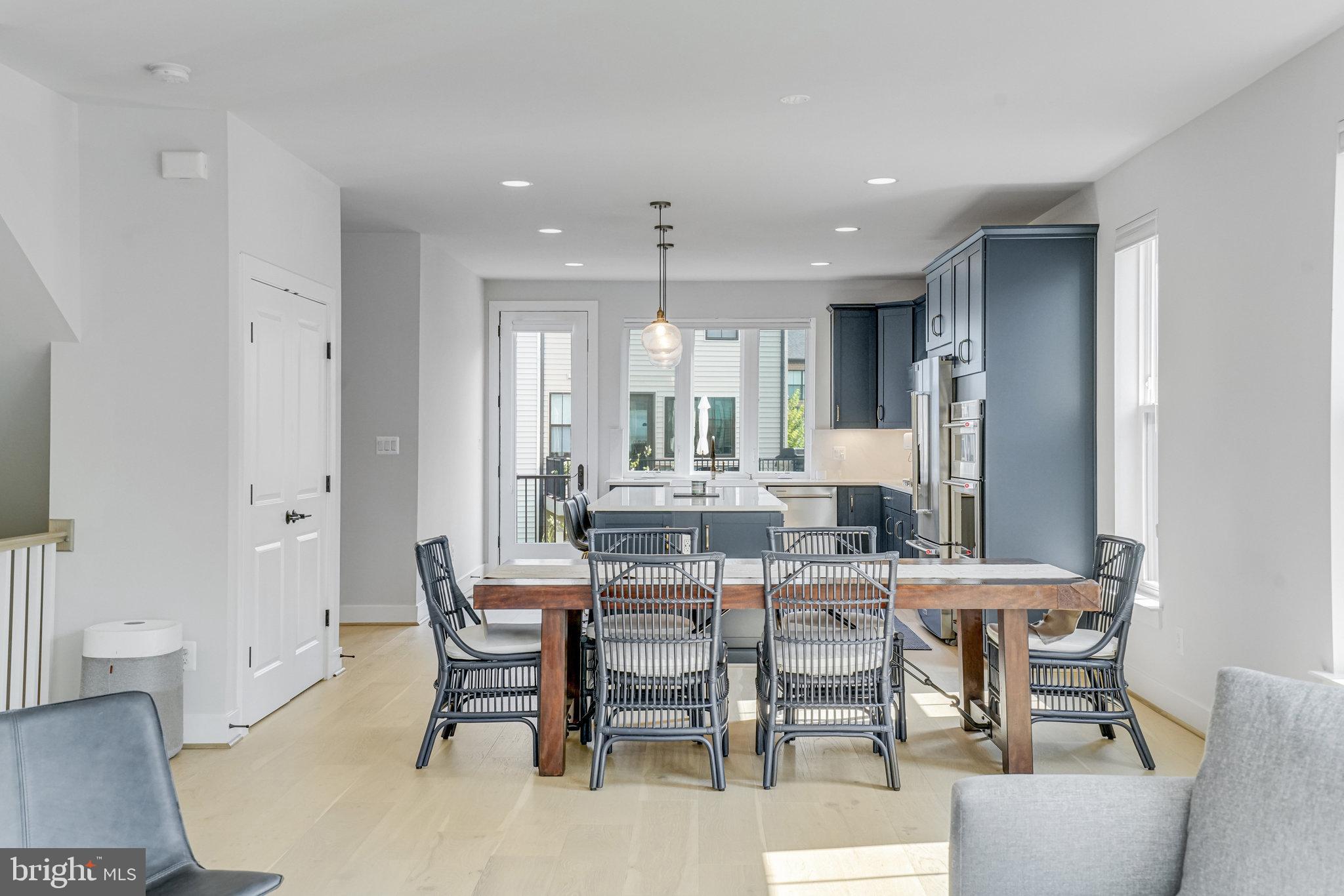 BREN POINTE - Residential