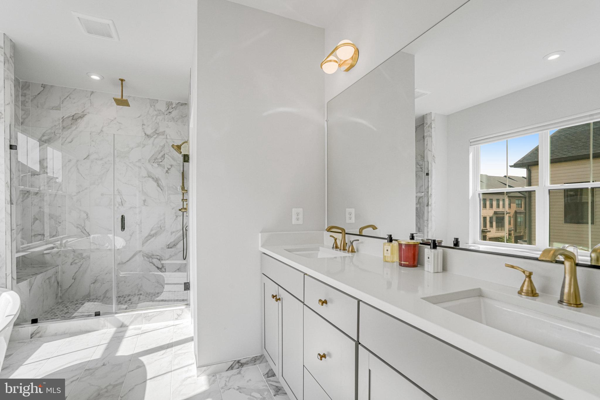 BREN POINTE - Residential