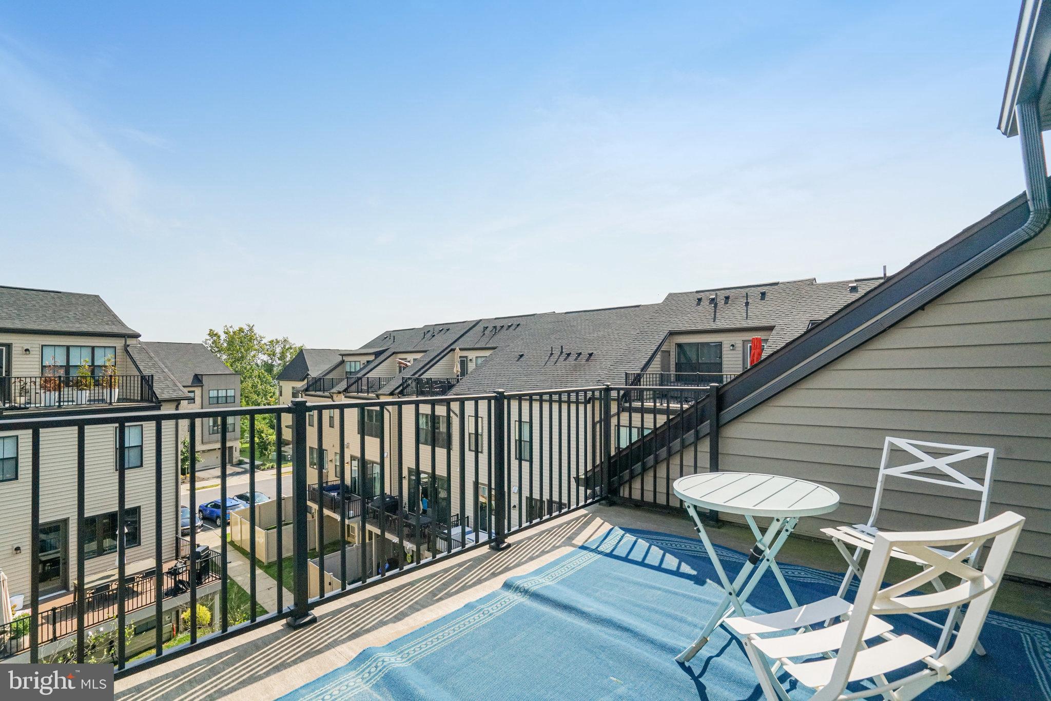 BREN POINTE - Residential