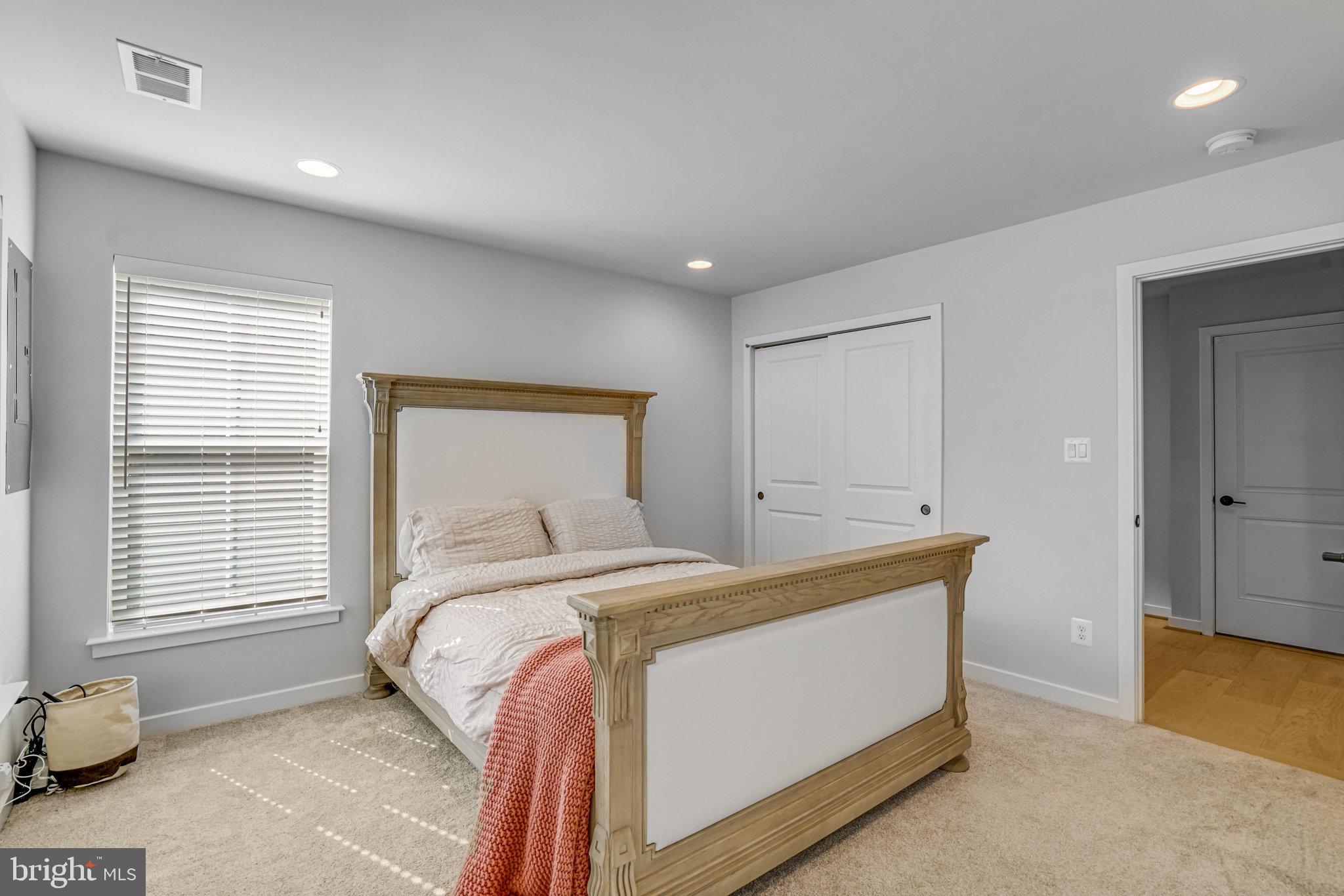 BREN POINTE - Residential