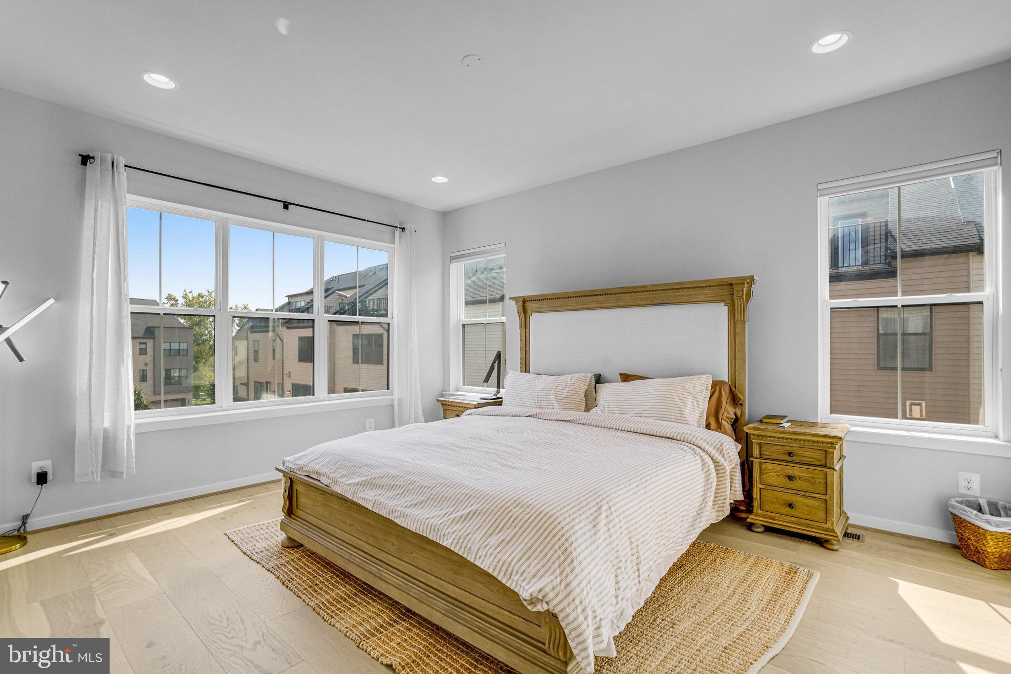 BREN POINTE - Residential