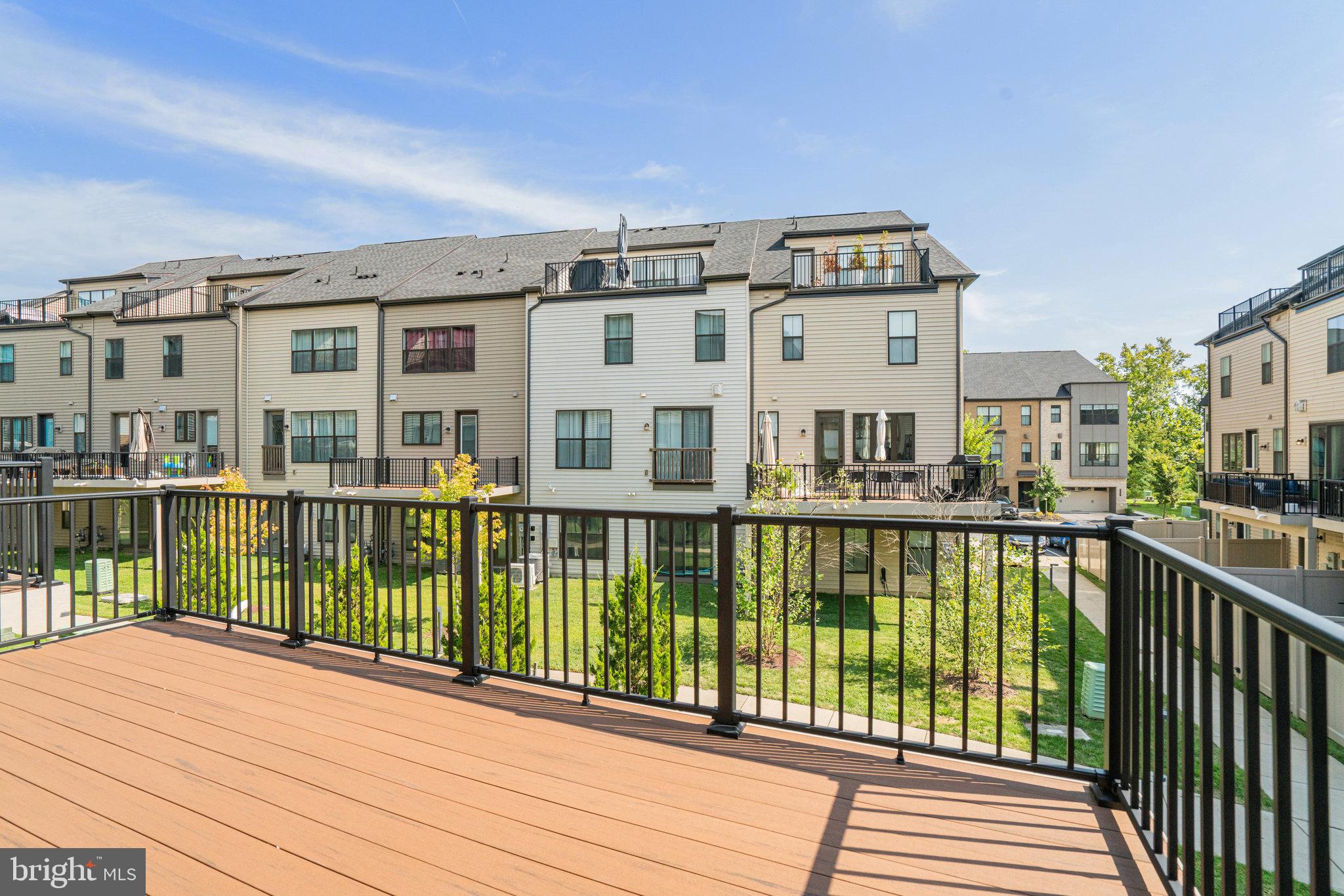 BREN POINTE - Residential