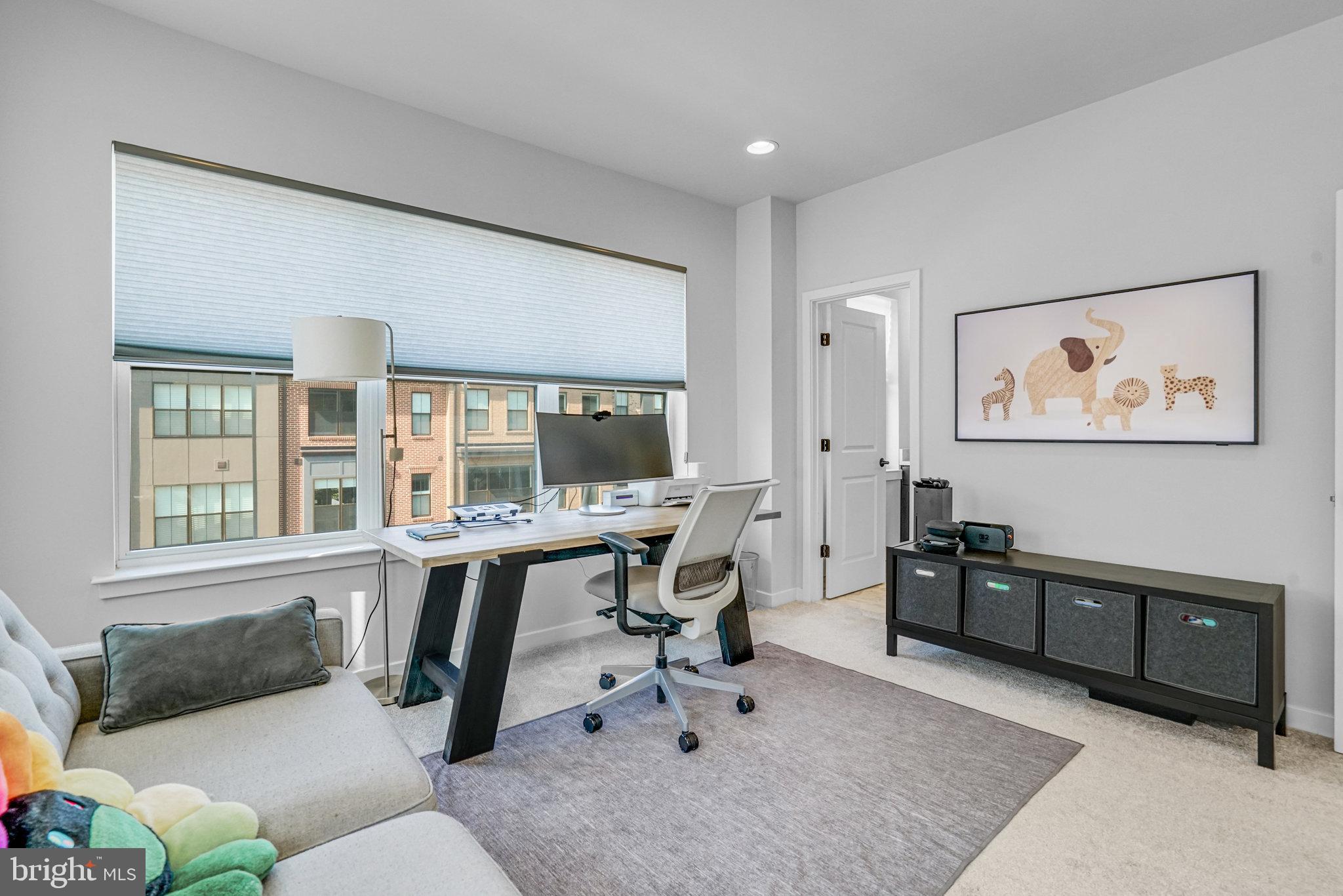 BREN POINTE - Residential