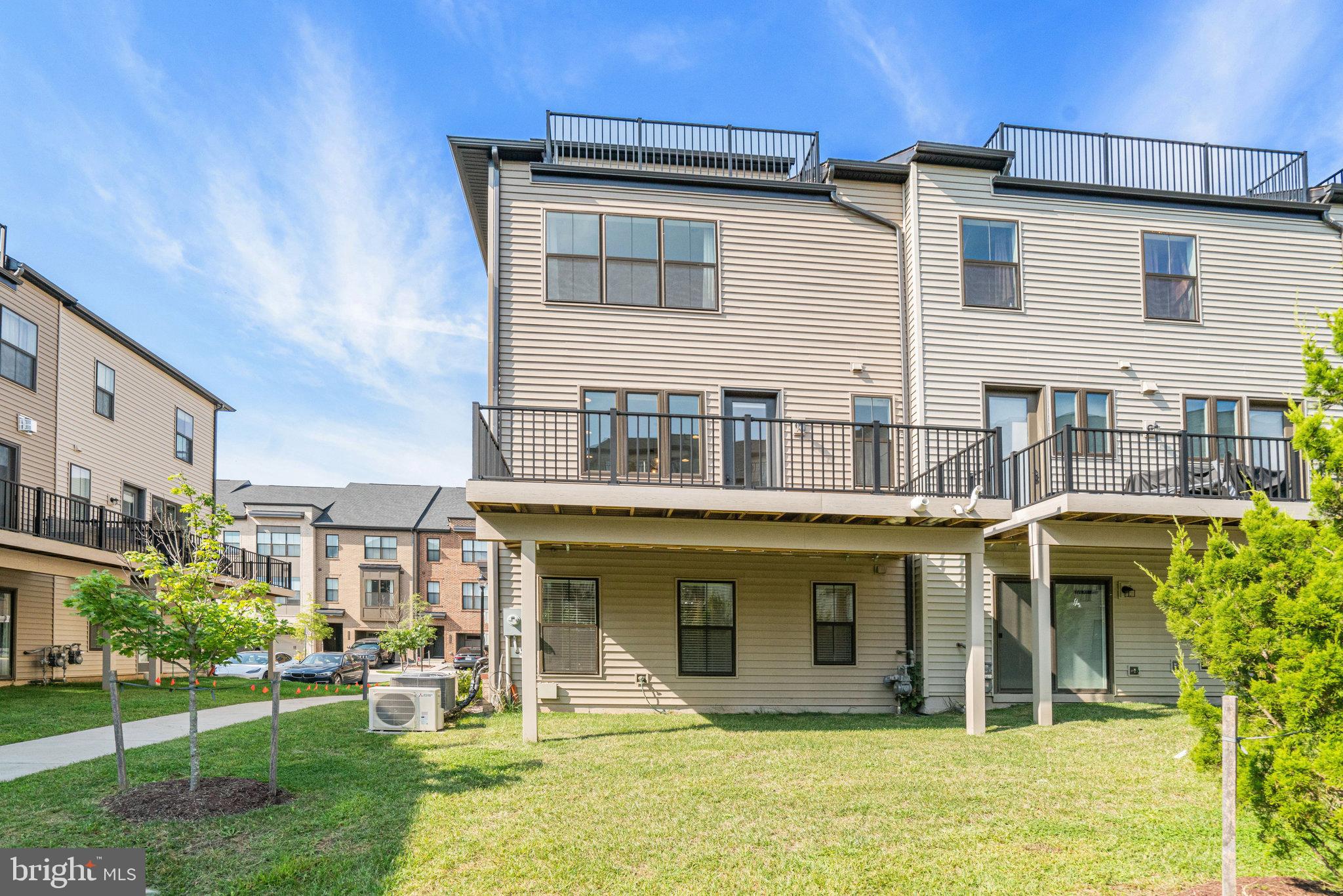 BREN POINTE - Residential