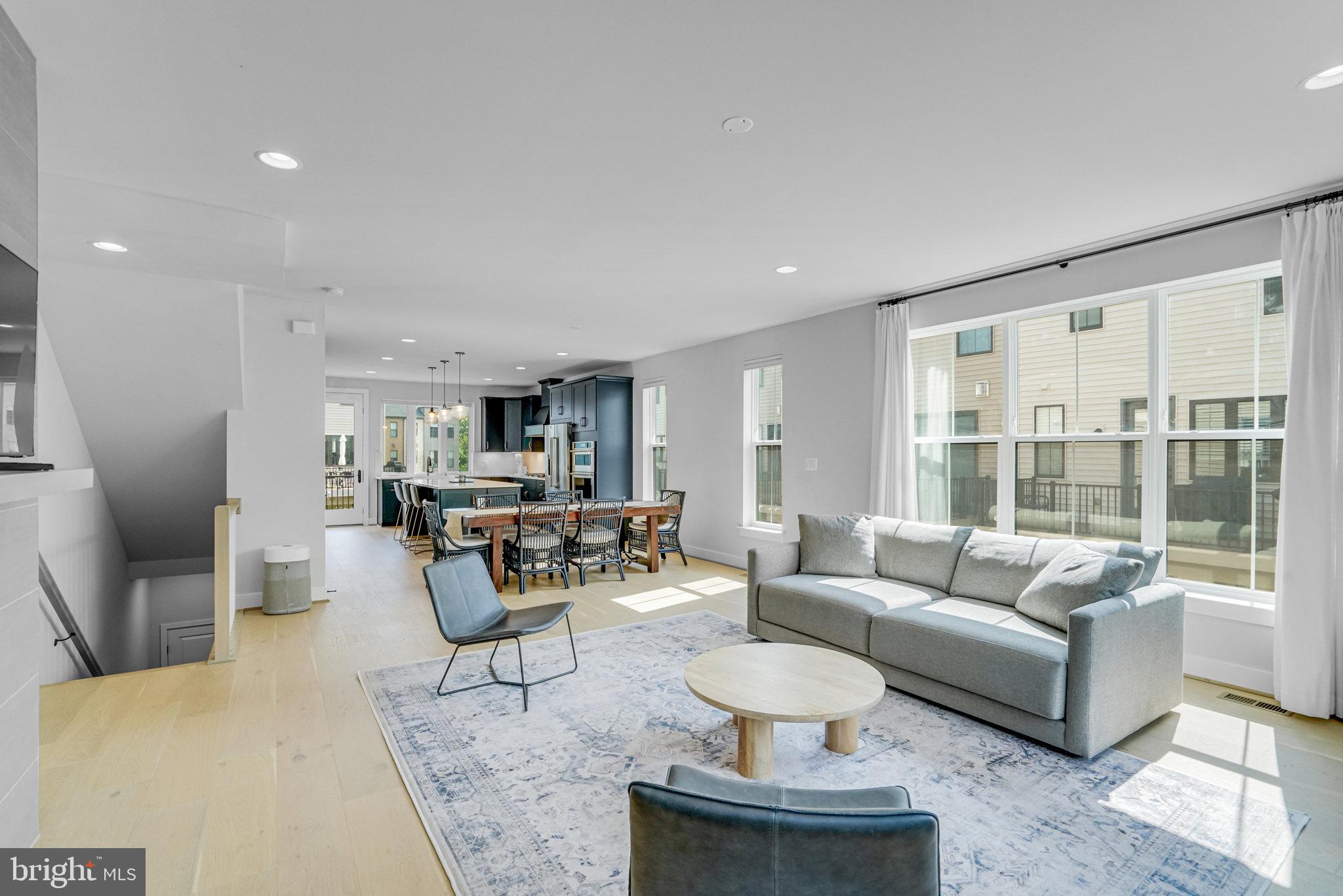 BREN POINTE - Residential