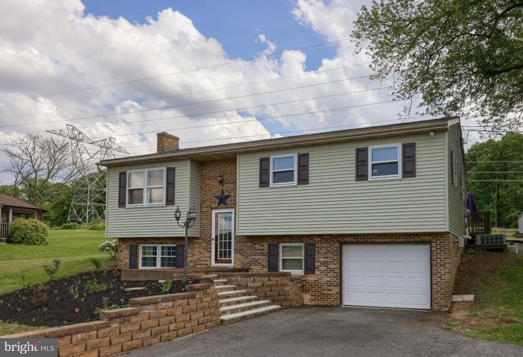 Photo of 763 Deaver Road, QUARRYVILLE, PA 17566 (MLS # PALA2088592)
