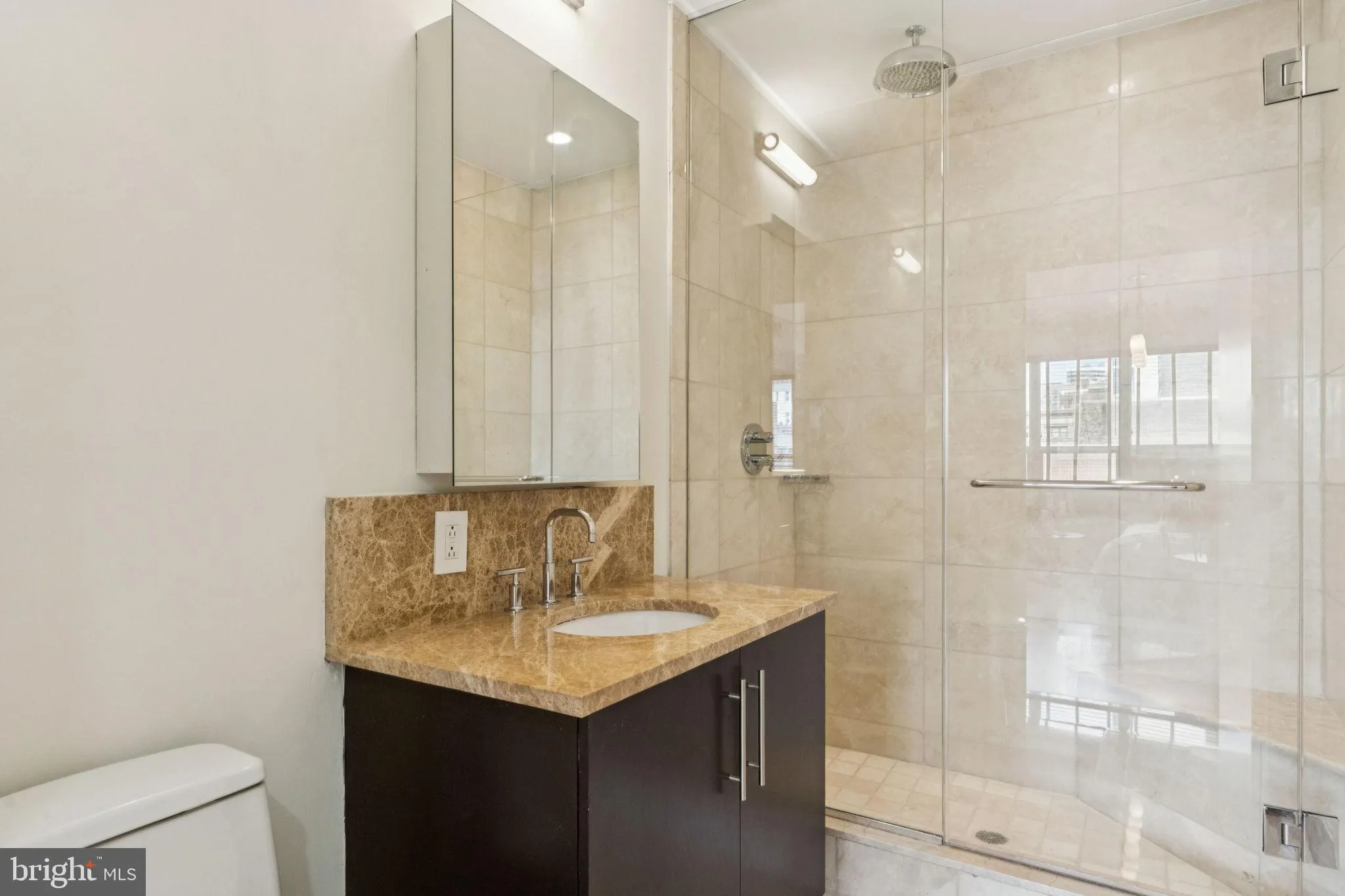 Philadelphia, Pennsylvania 19102, United States, 2 Bedrooms Bedrooms, ,2 BathroomsBathrooms,Residential,Active,180640