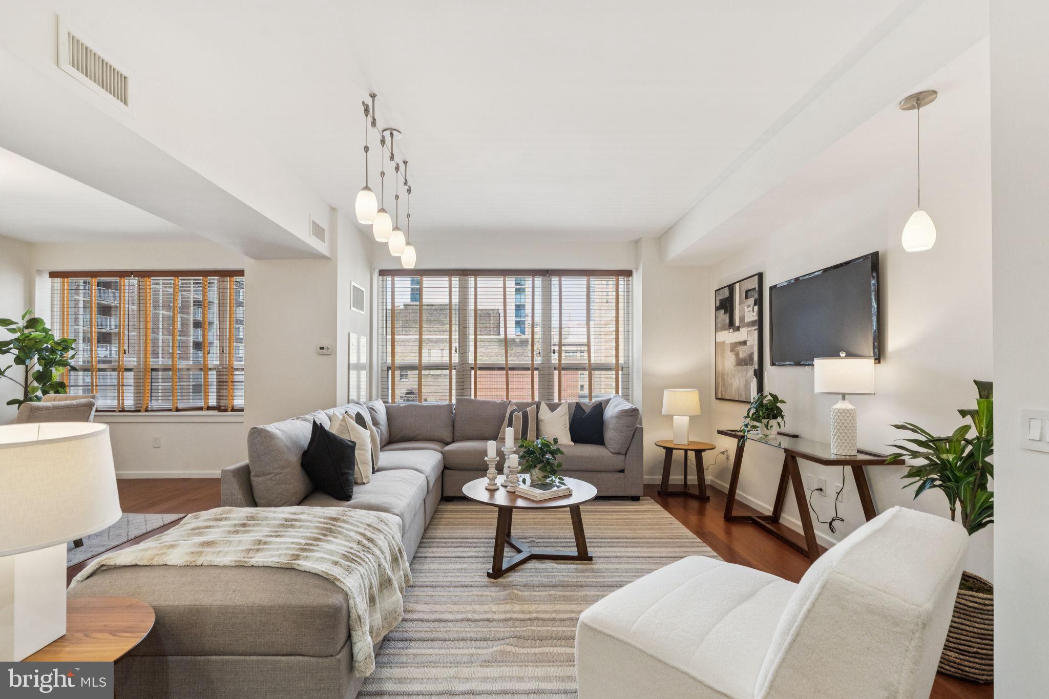 AVENUE OF THE ARTS - Residential