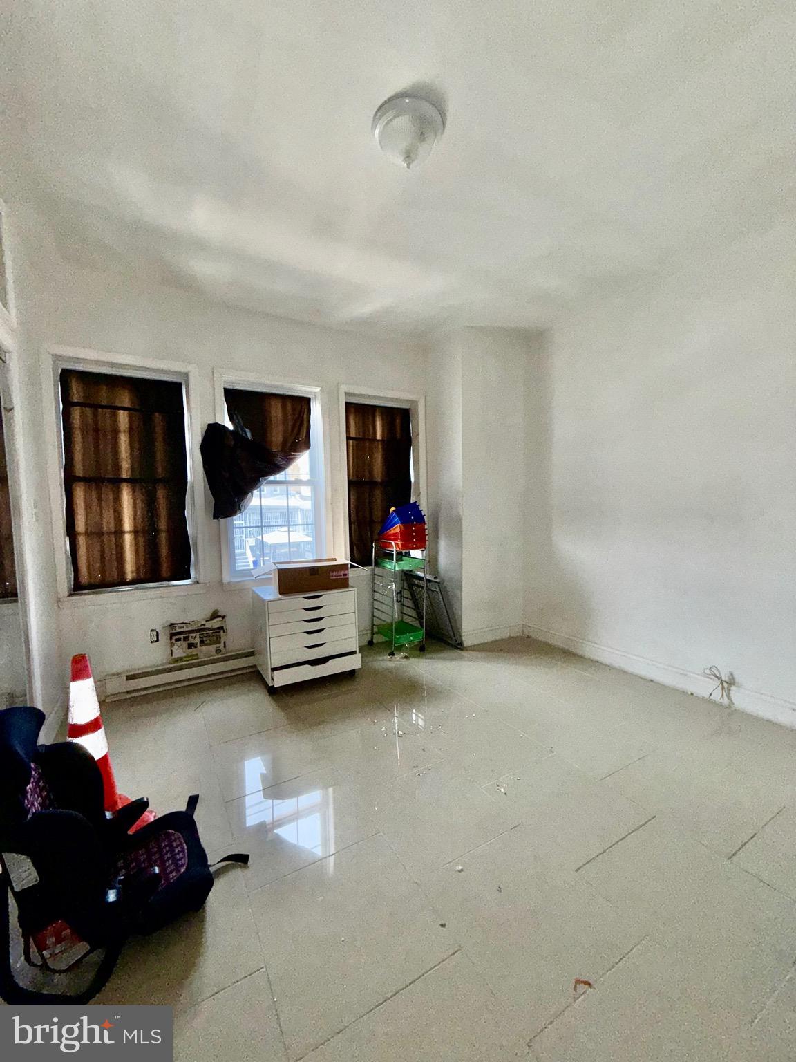 HARROWGATE - Commercial Sale