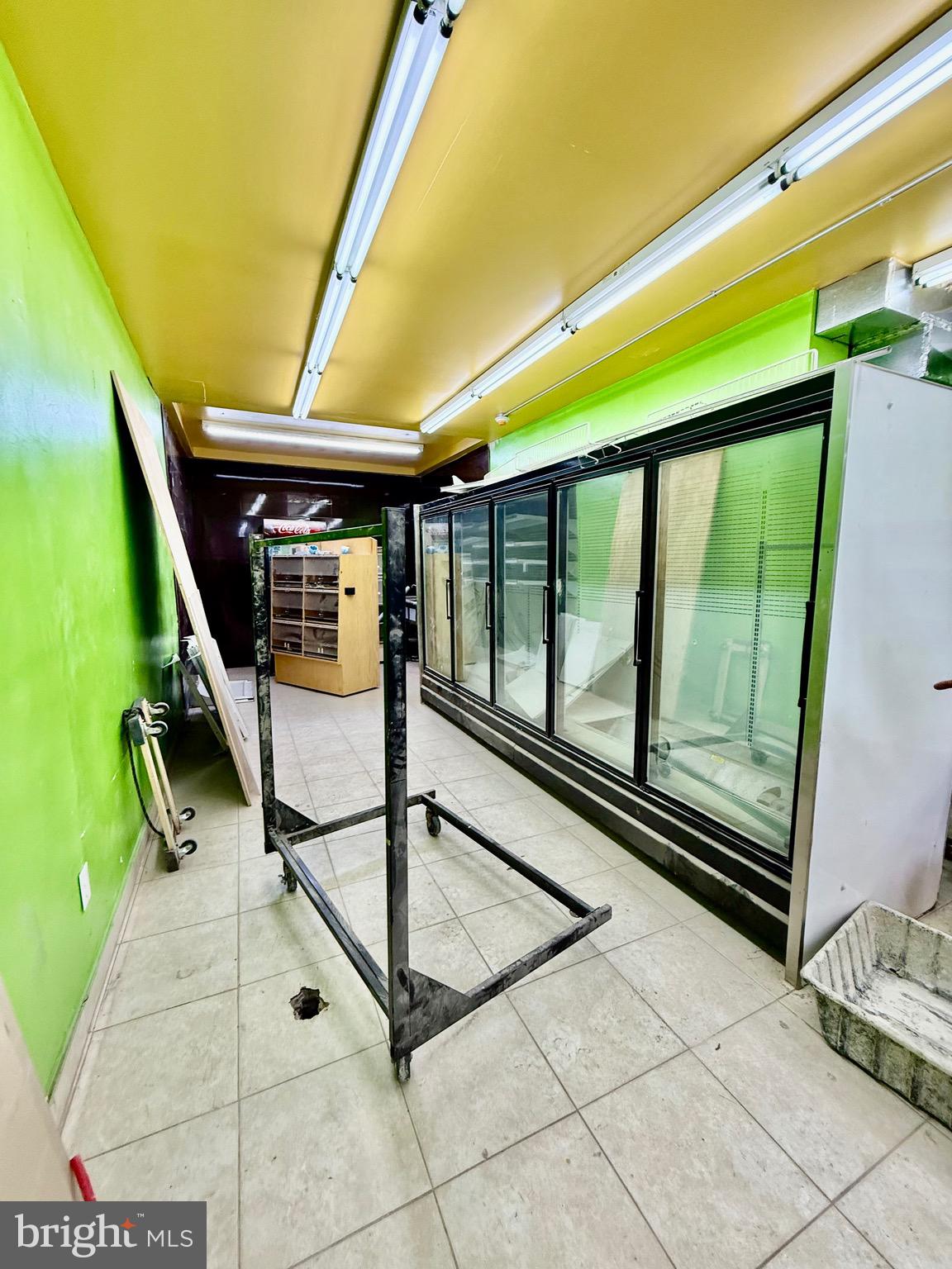 HARROWGATE - Commercial Sale