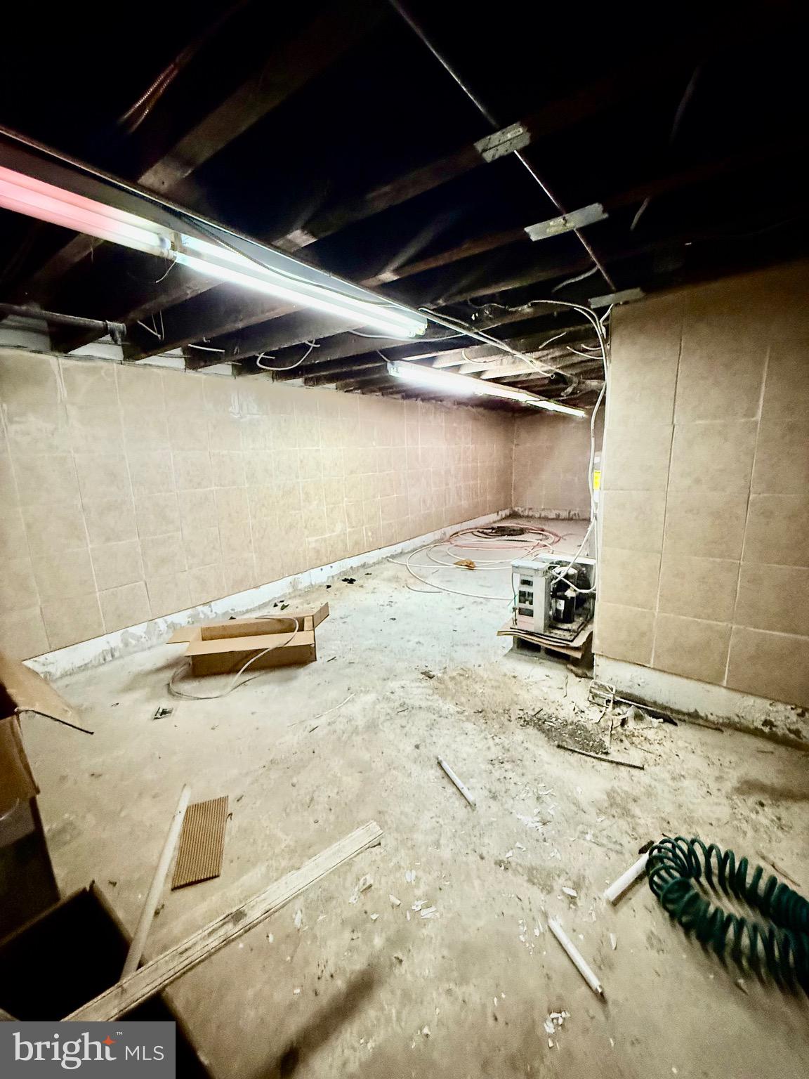 HARROWGATE - Commercial Sale