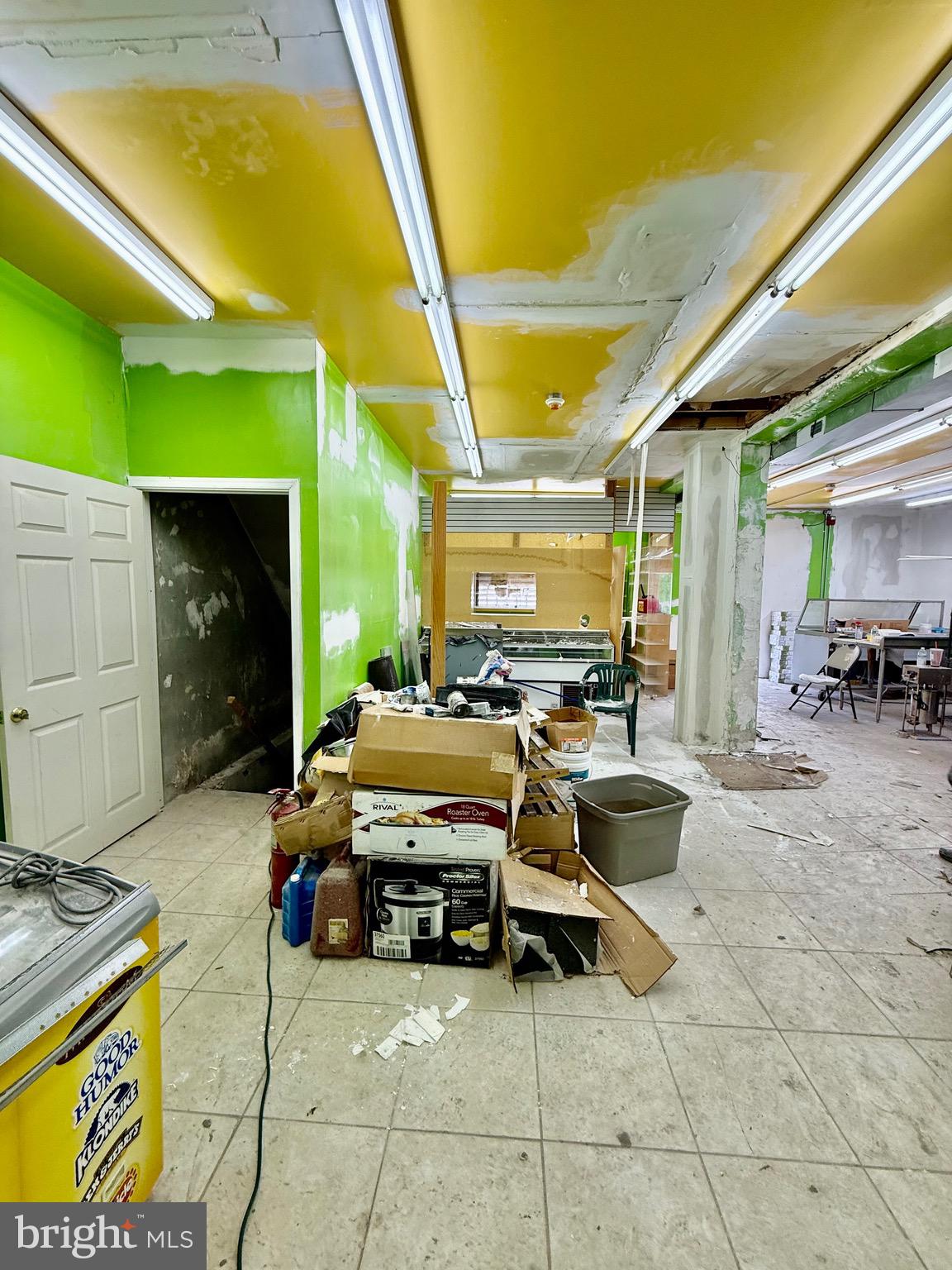 HARROWGATE - Commercial Sale