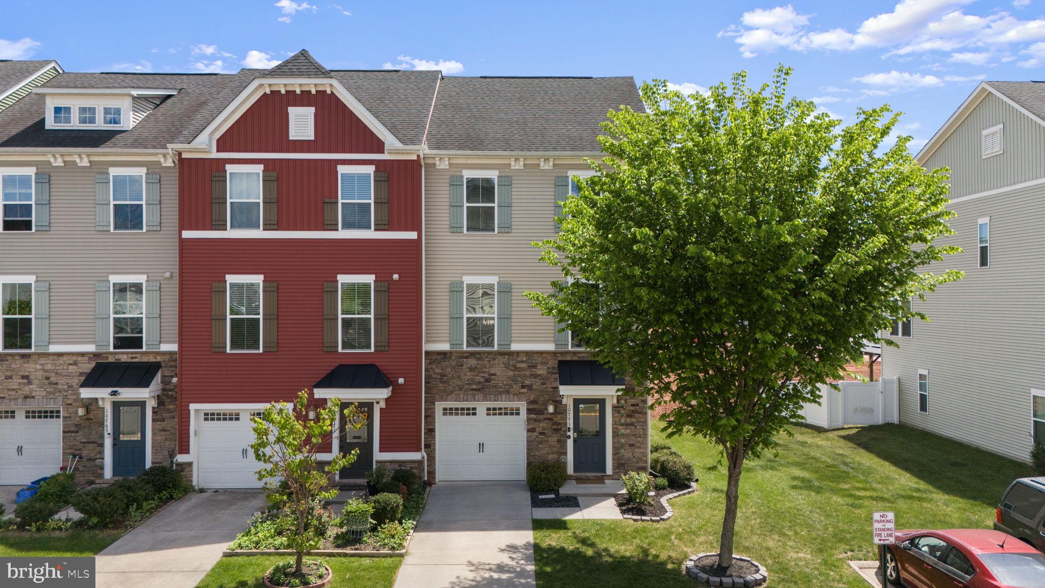 BRADLEY SQUARE - Residential
