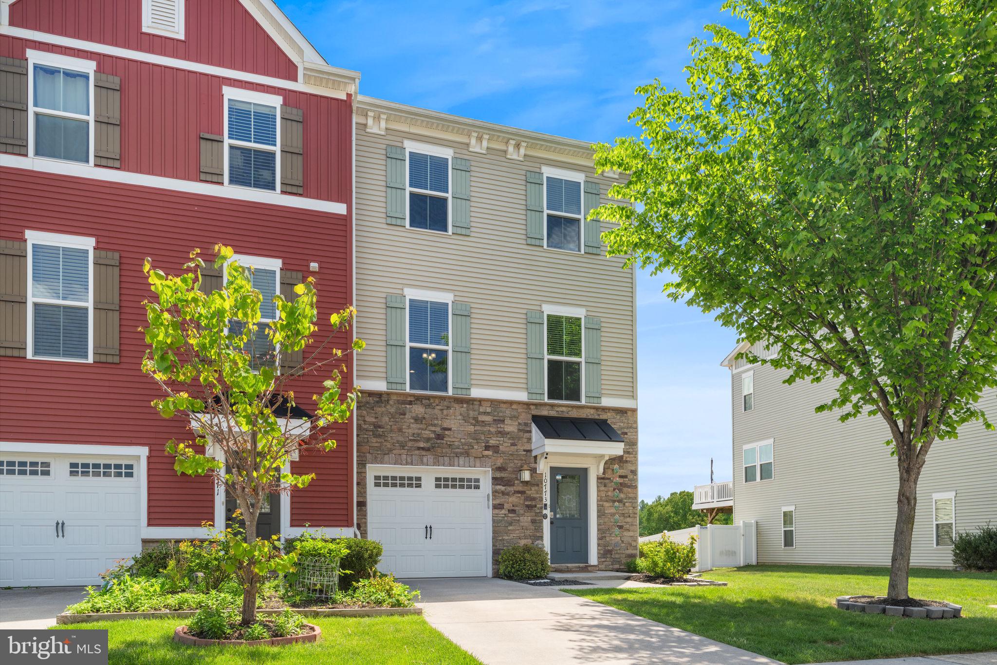 BRADLEY SQUARE - Residential