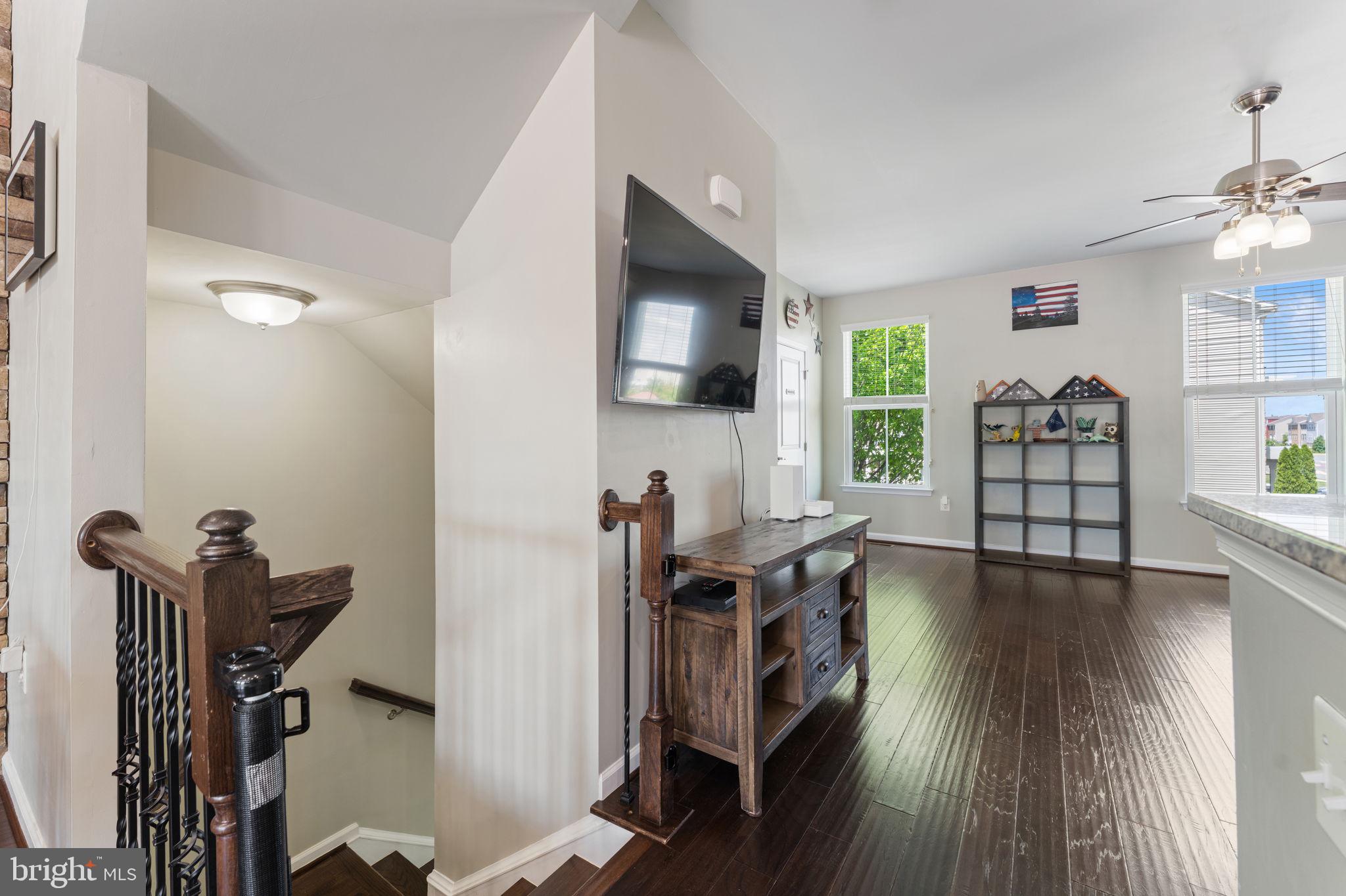 BRADLEY SQUARE - Residential