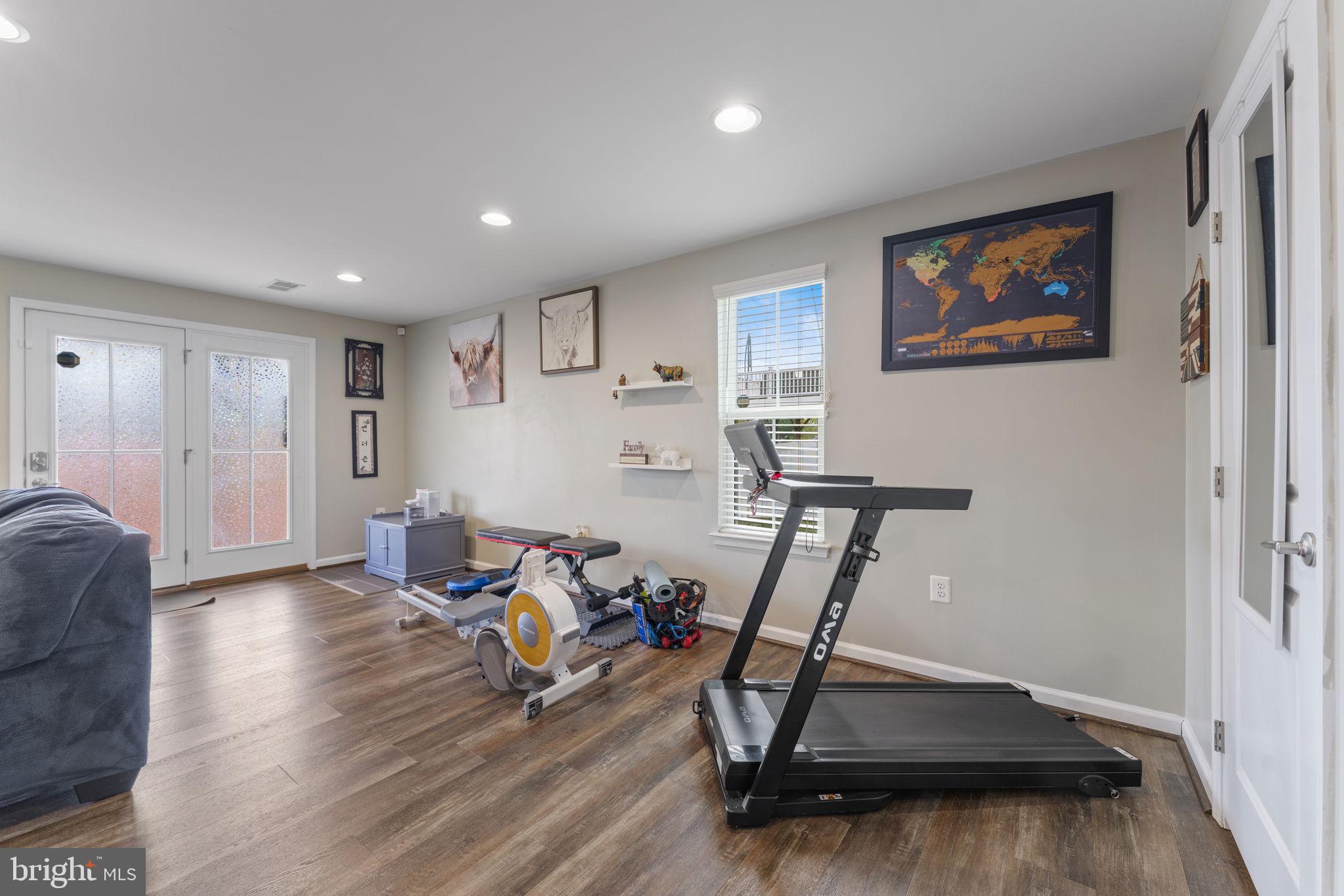 BRADLEY SQUARE - Residential