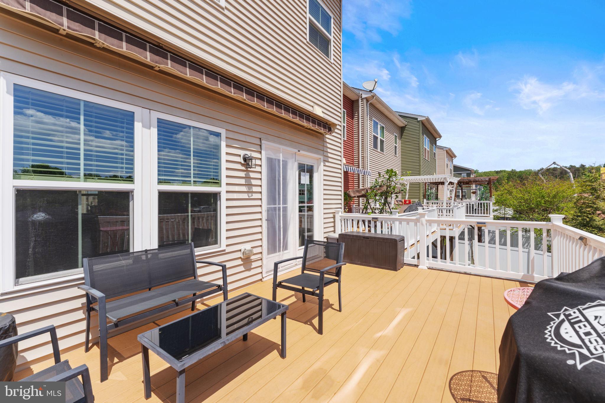 BRADLEY SQUARE - Residential