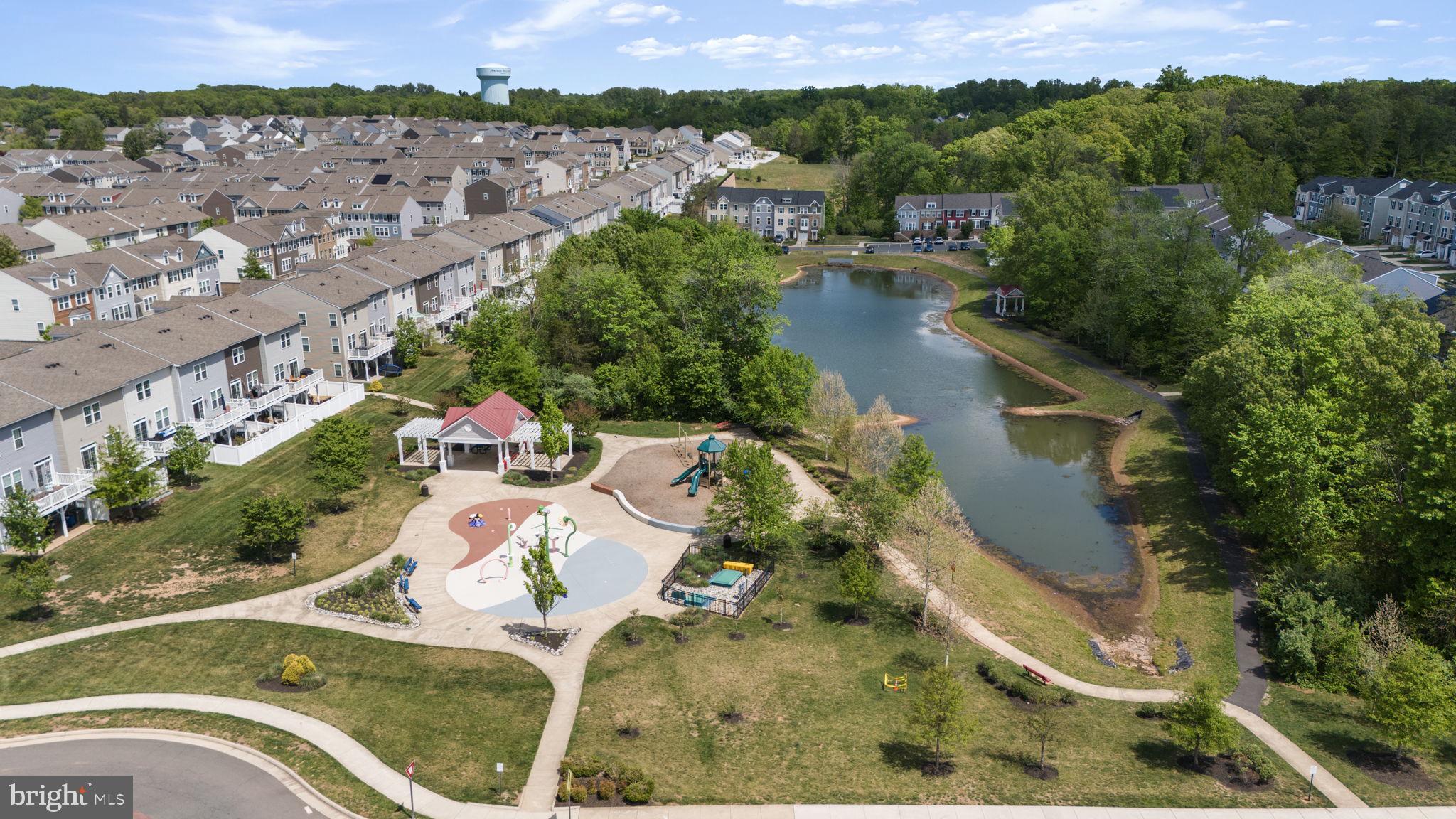 BRADLEY SQUARE - Residential