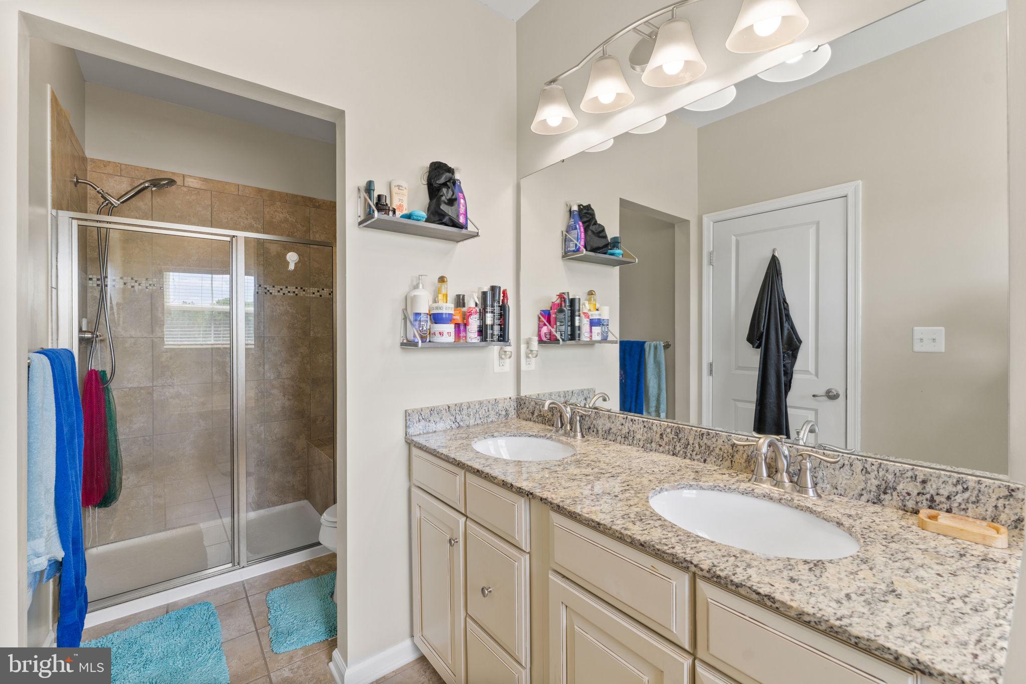 BRADLEY SQUARE - Residential