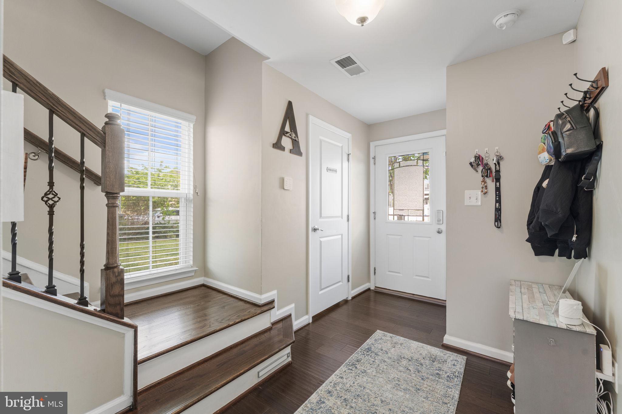 BRADLEY SQUARE - Residential