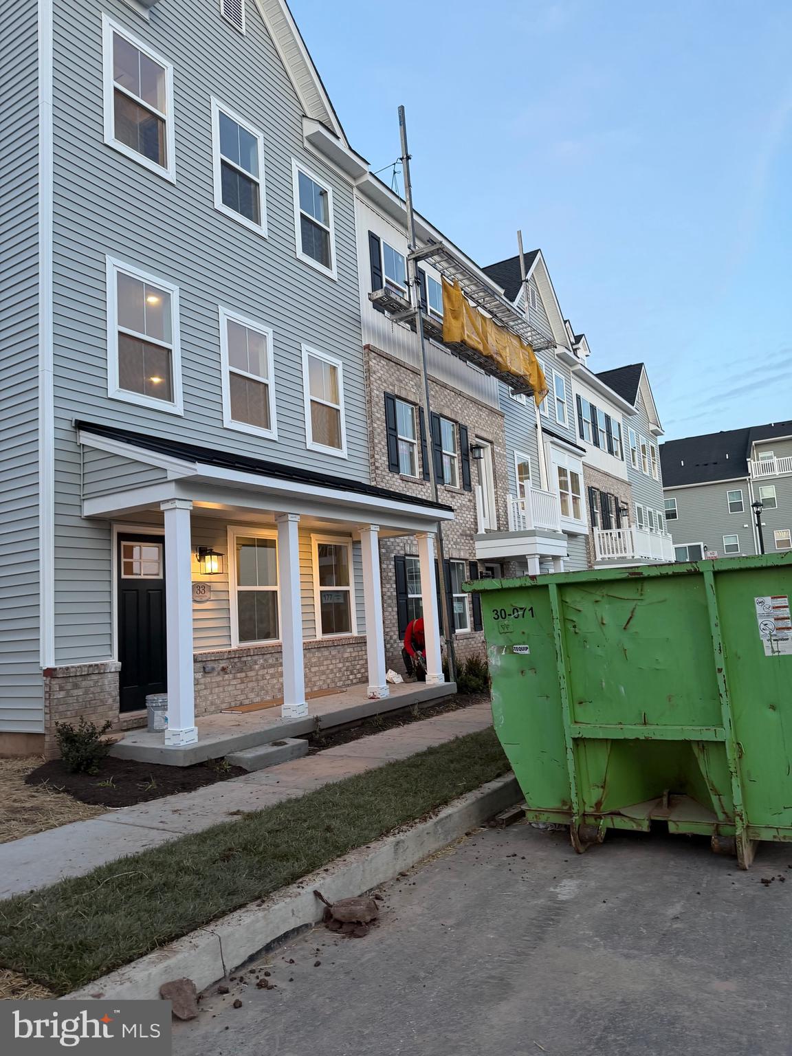 RIVER POINTE - Residential Lease