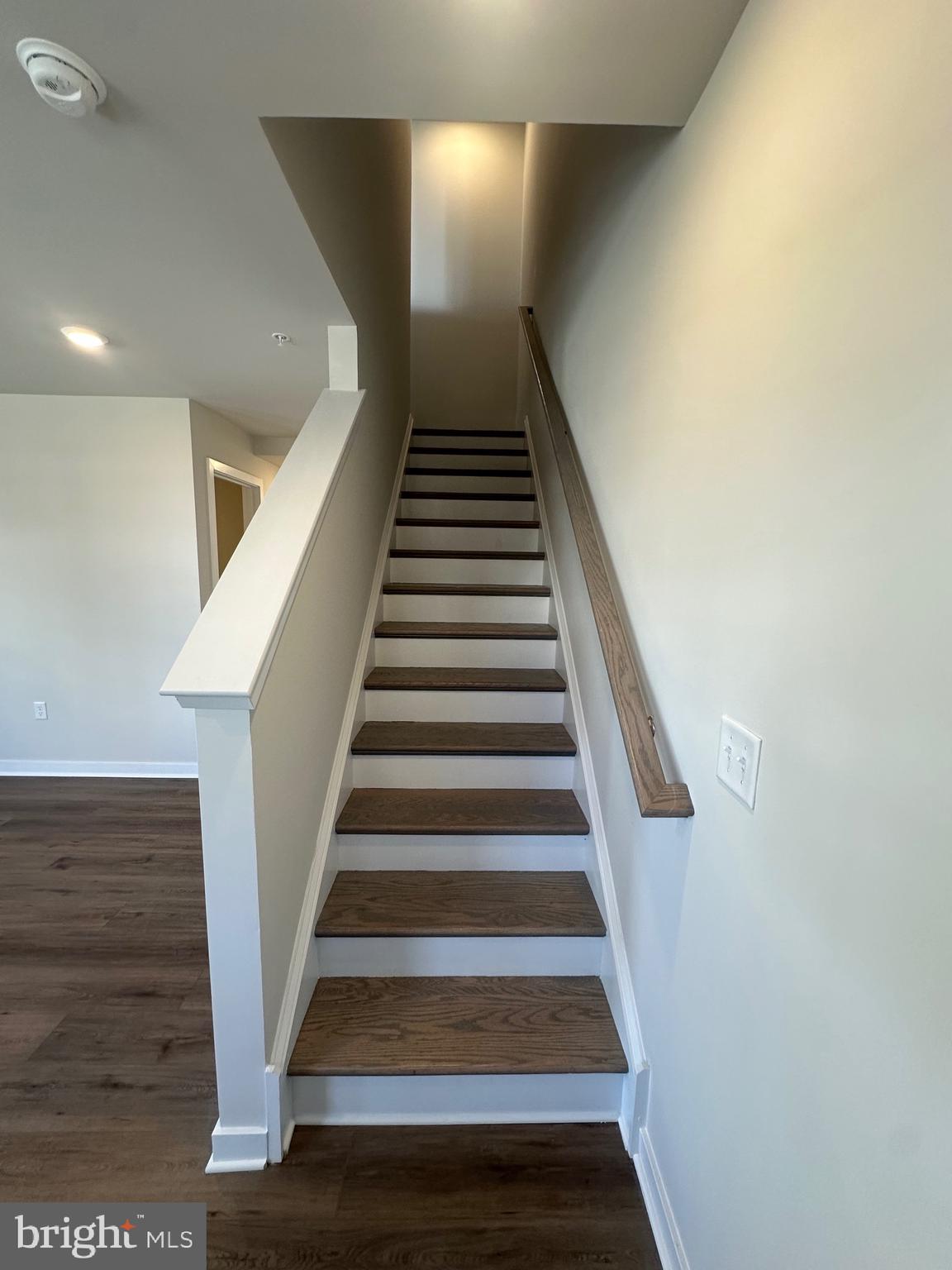 RIVER POINTE - Residential Lease