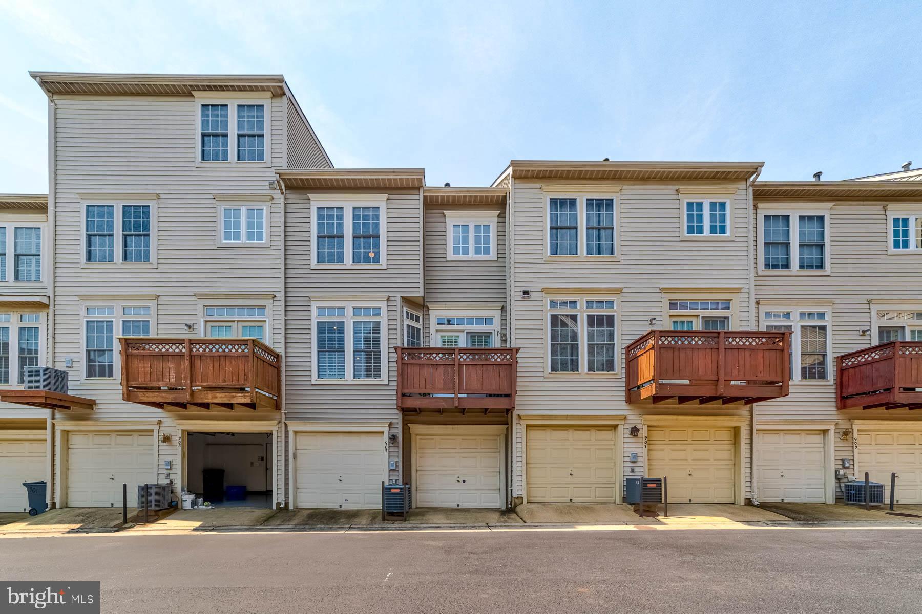 SUMMERS GROVE - Residential